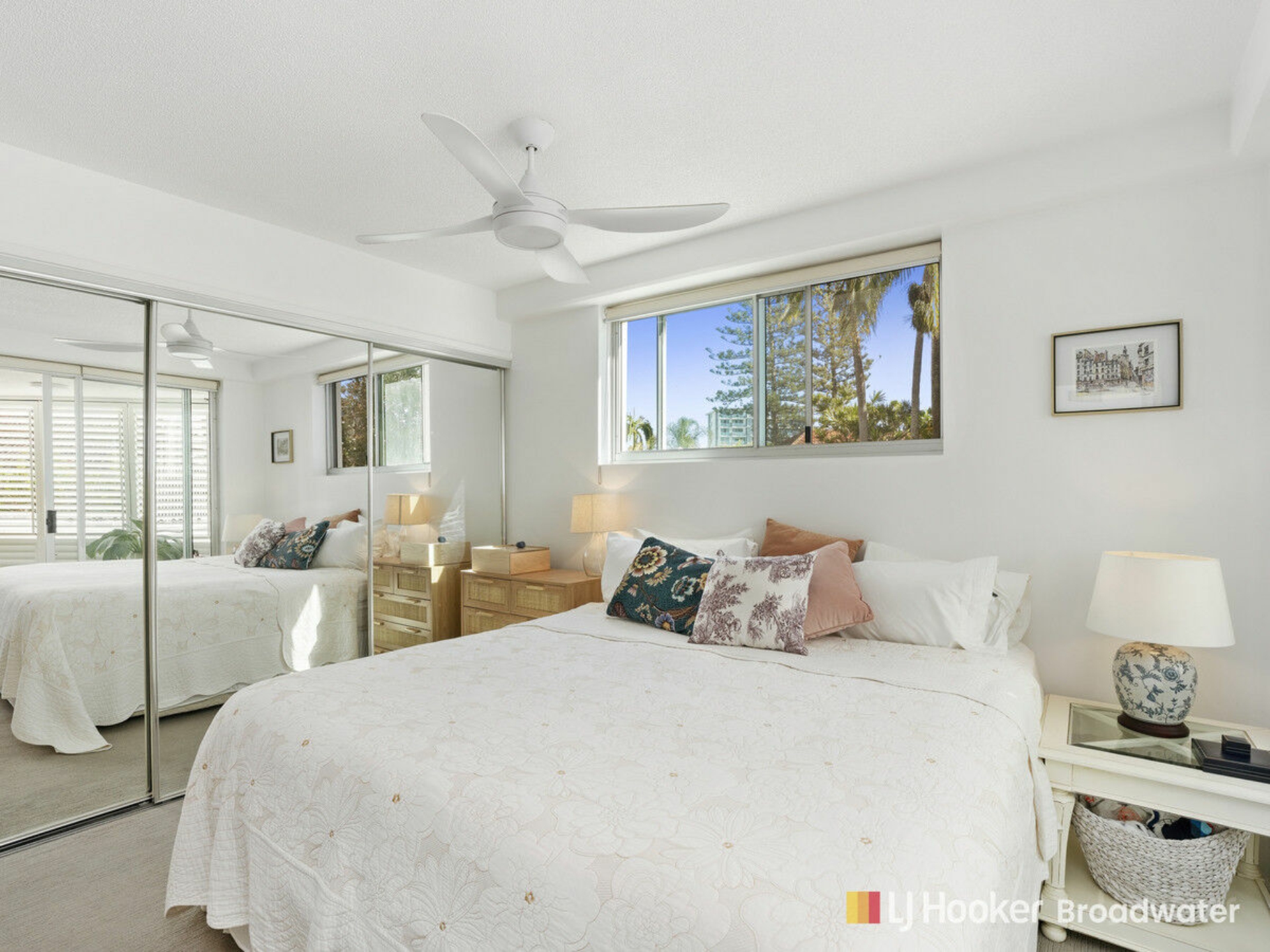 1/242-244 Marine Parade, LABRADOR