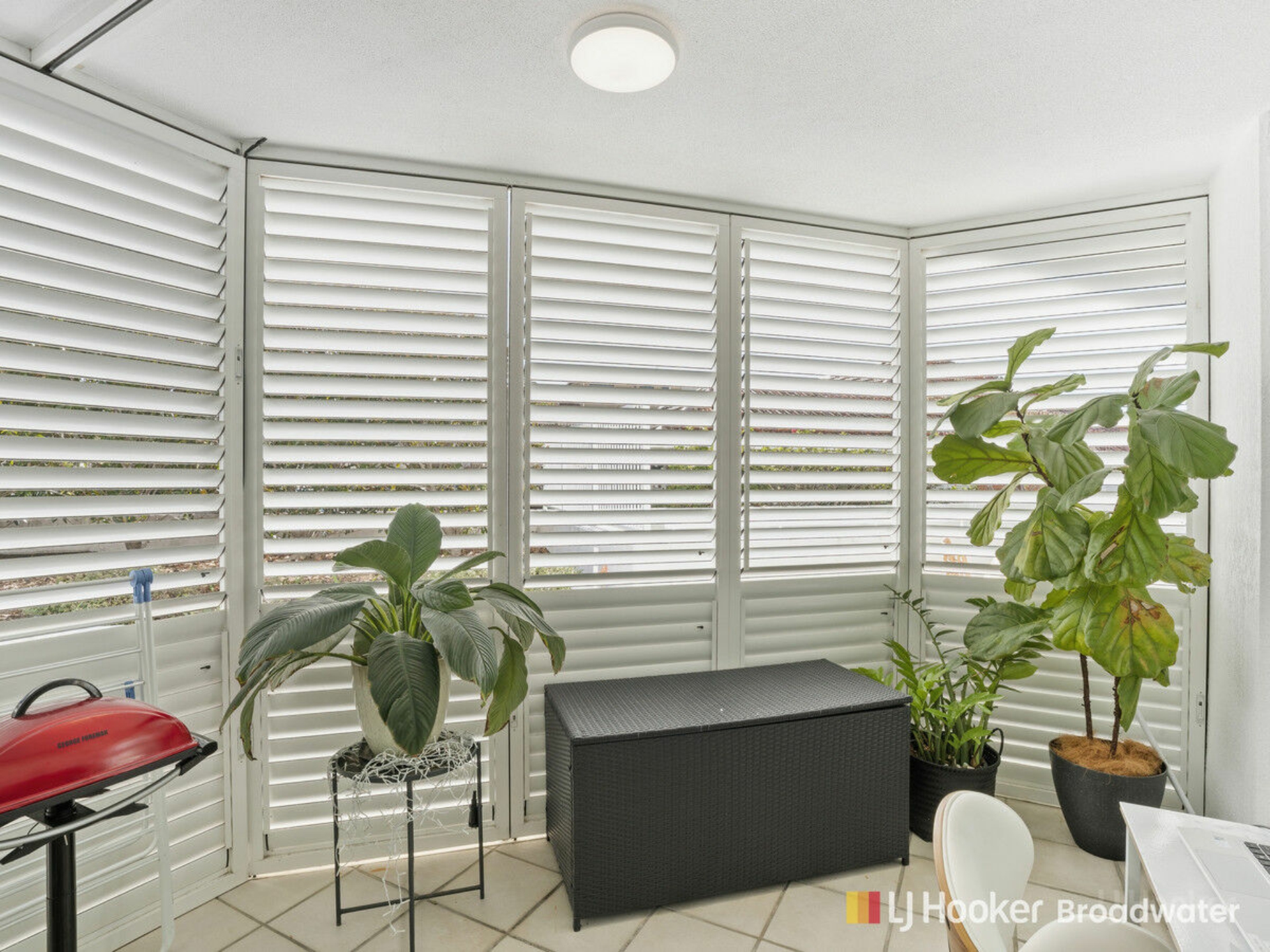 1/242-244 Marine Parade, LABRADOR