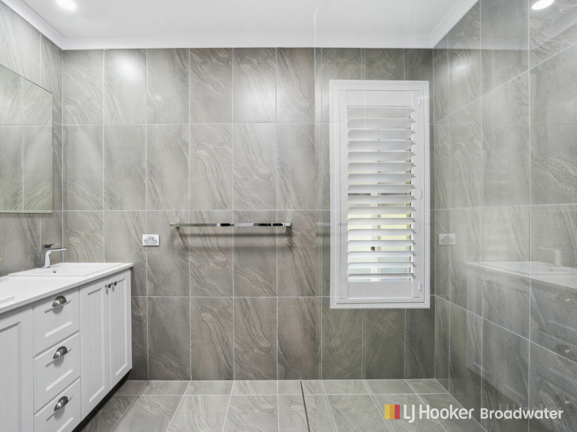 27/402 Pine Ridge Road, COOMBABAH