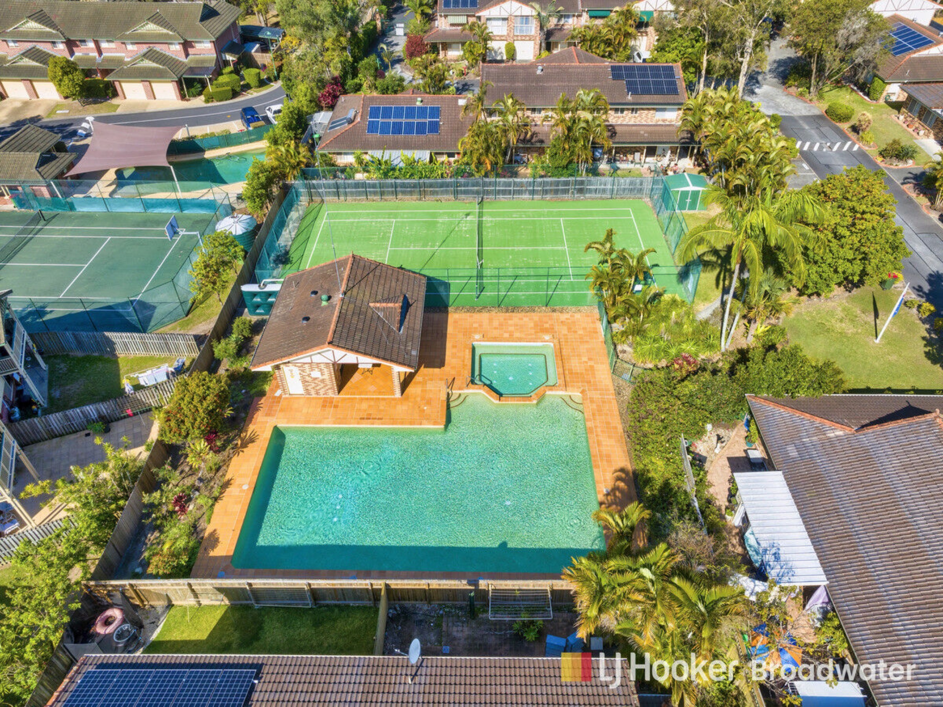 27/402 Pine Ridge Road, COOMBABAH
