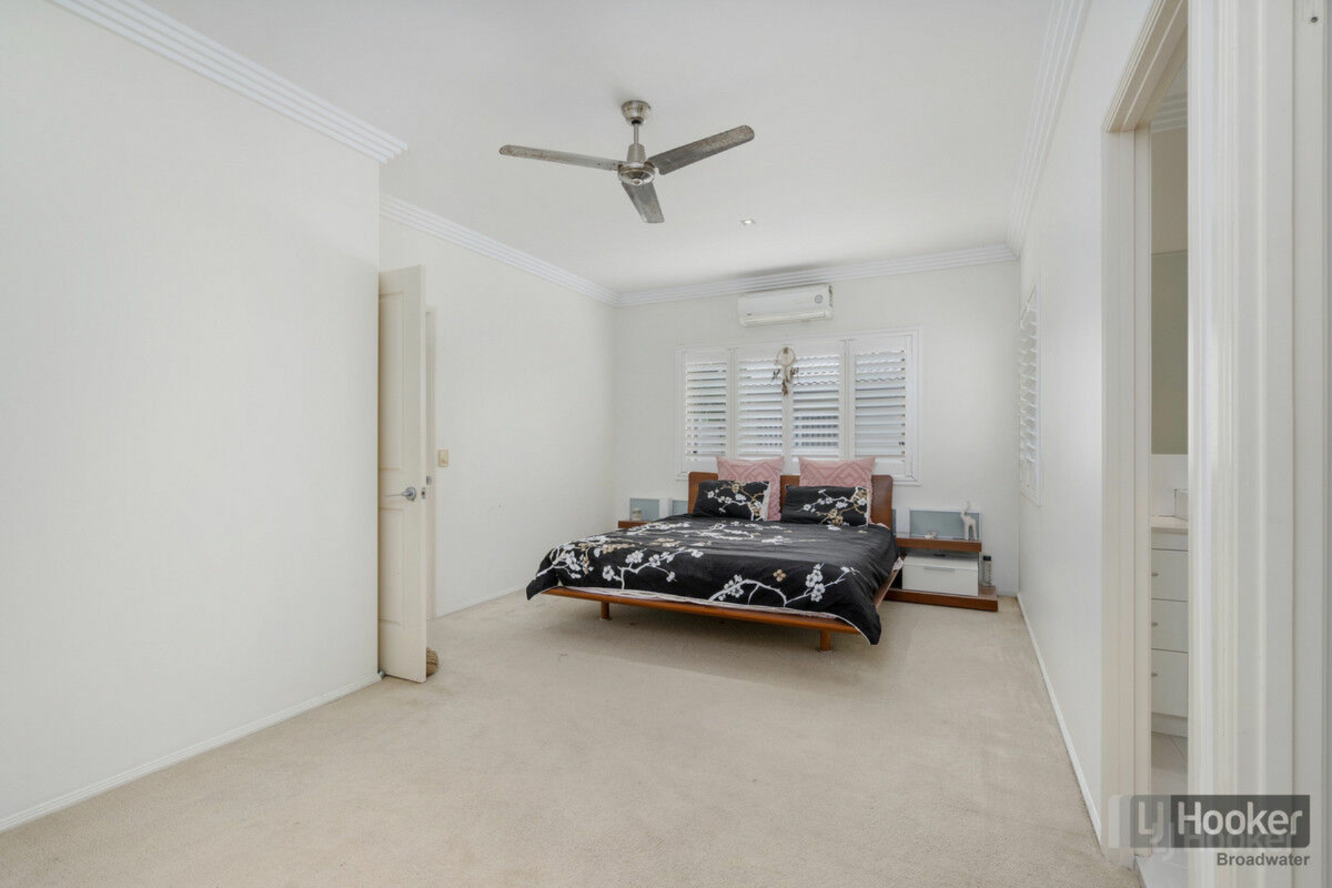 1/56 Bayview Street, RUNAWAY BAY
