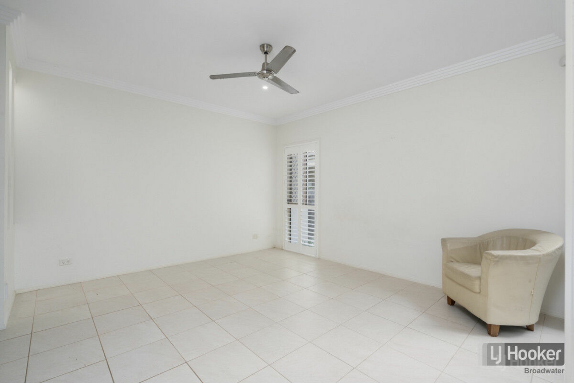 1/56 Bayview Street, RUNAWAY BAY