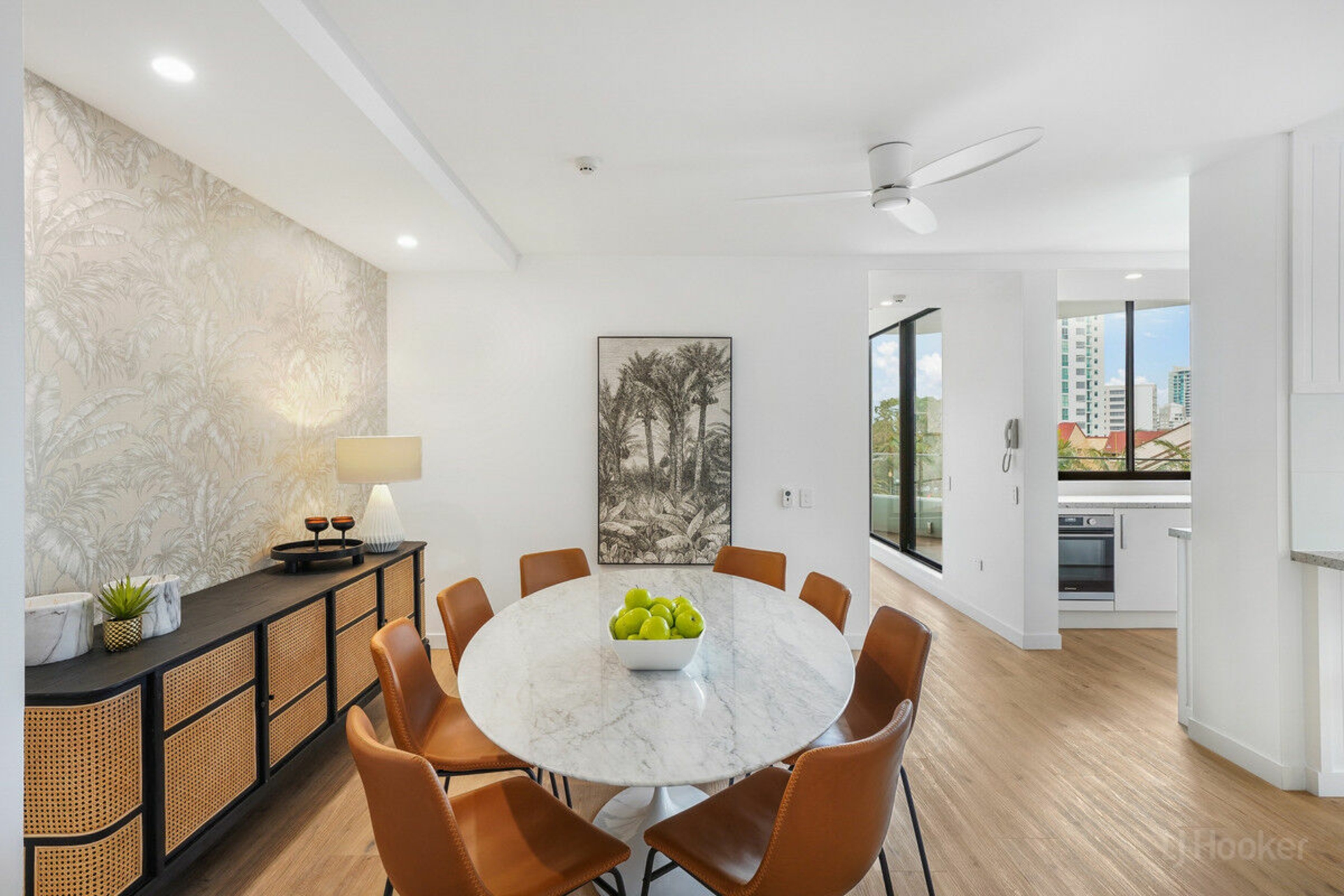 303/41 Labrador Street, LABRADOR