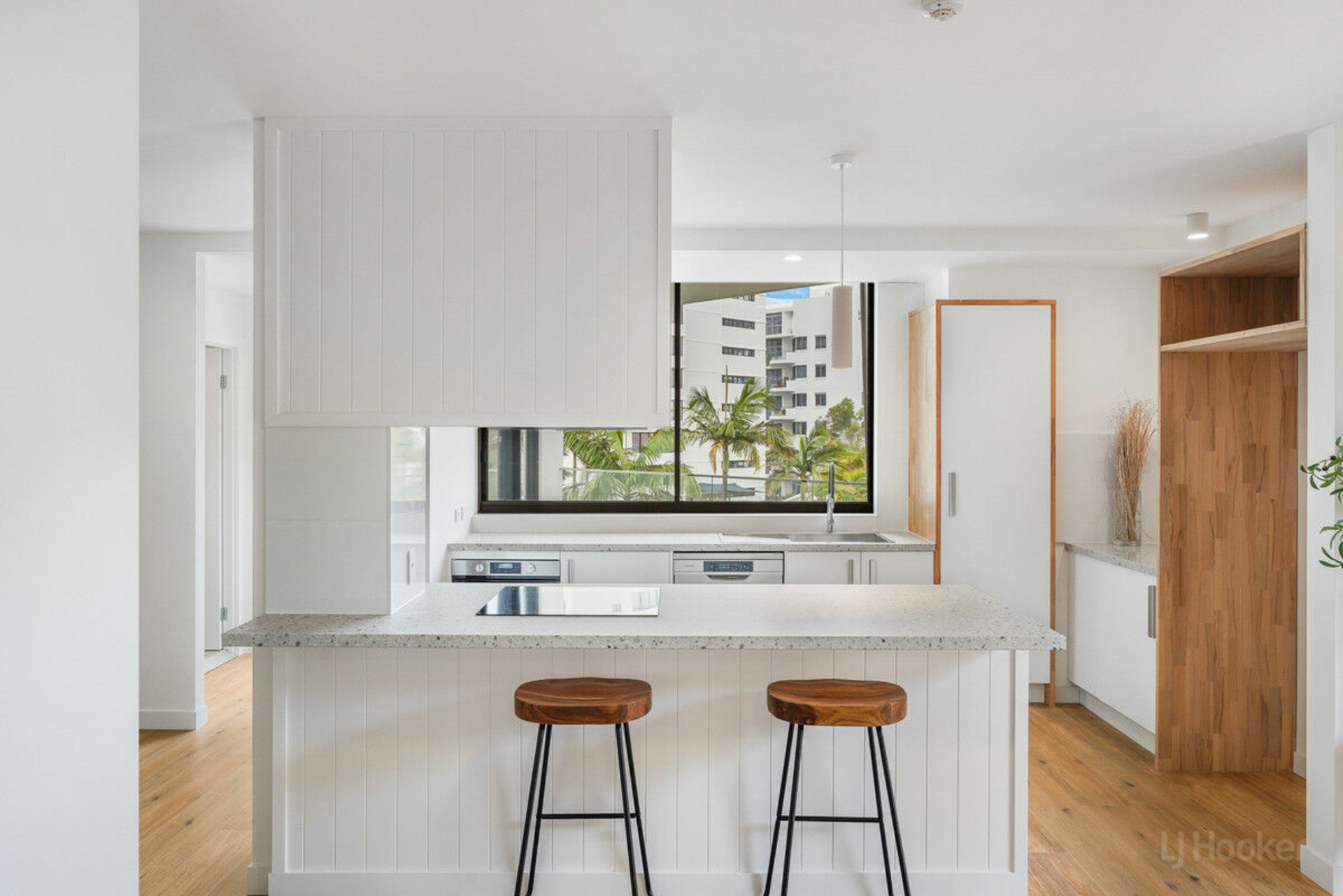 303/41 Labrador Street, LABRADOR