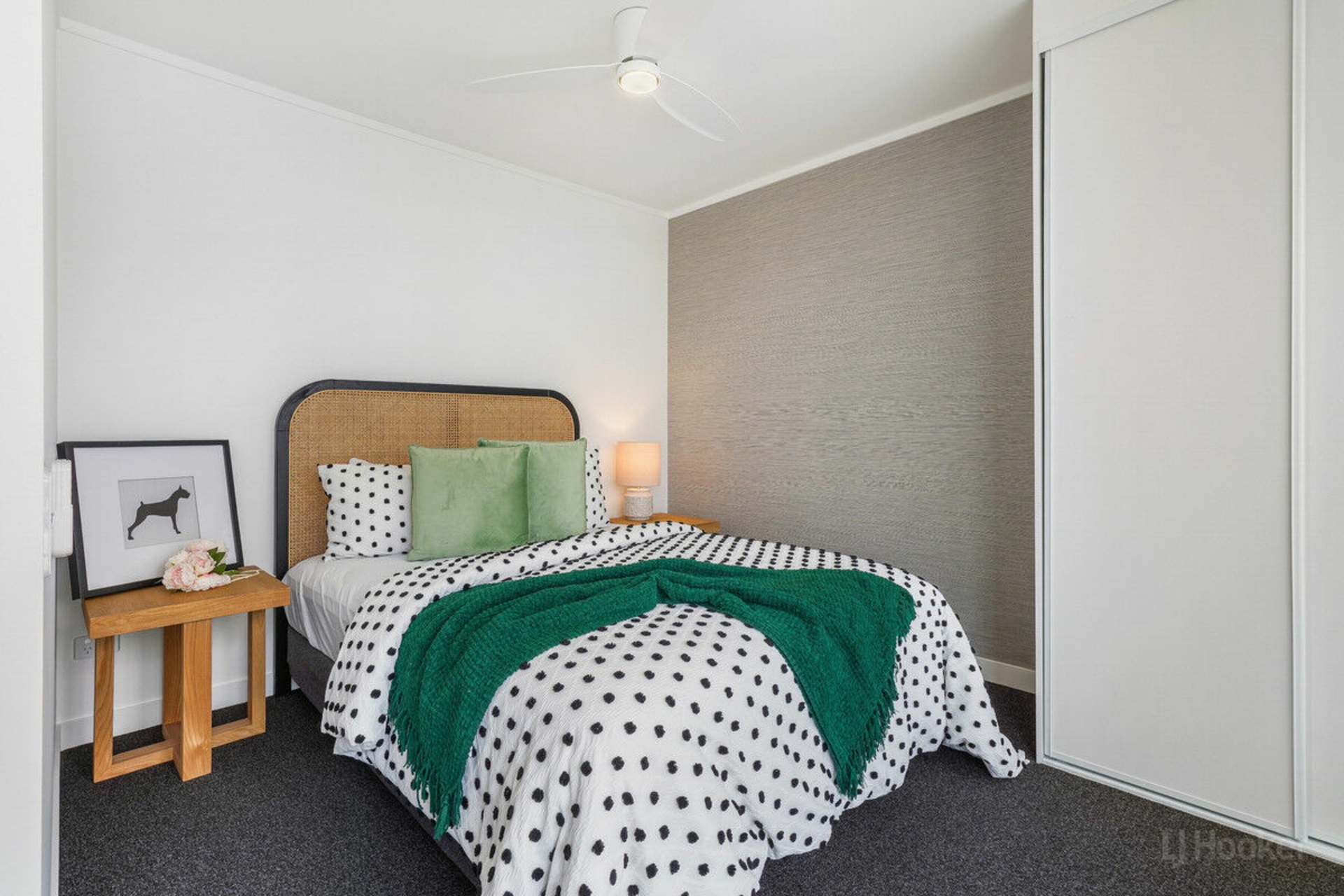 303/41 Labrador Street, LABRADOR