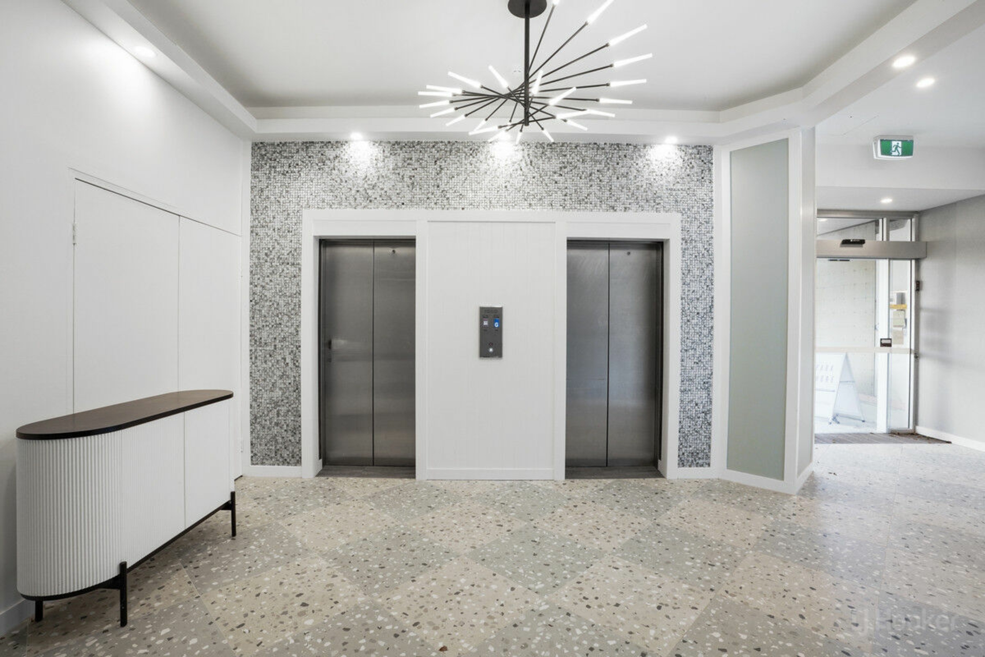 303/41 Labrador Street, LABRADOR