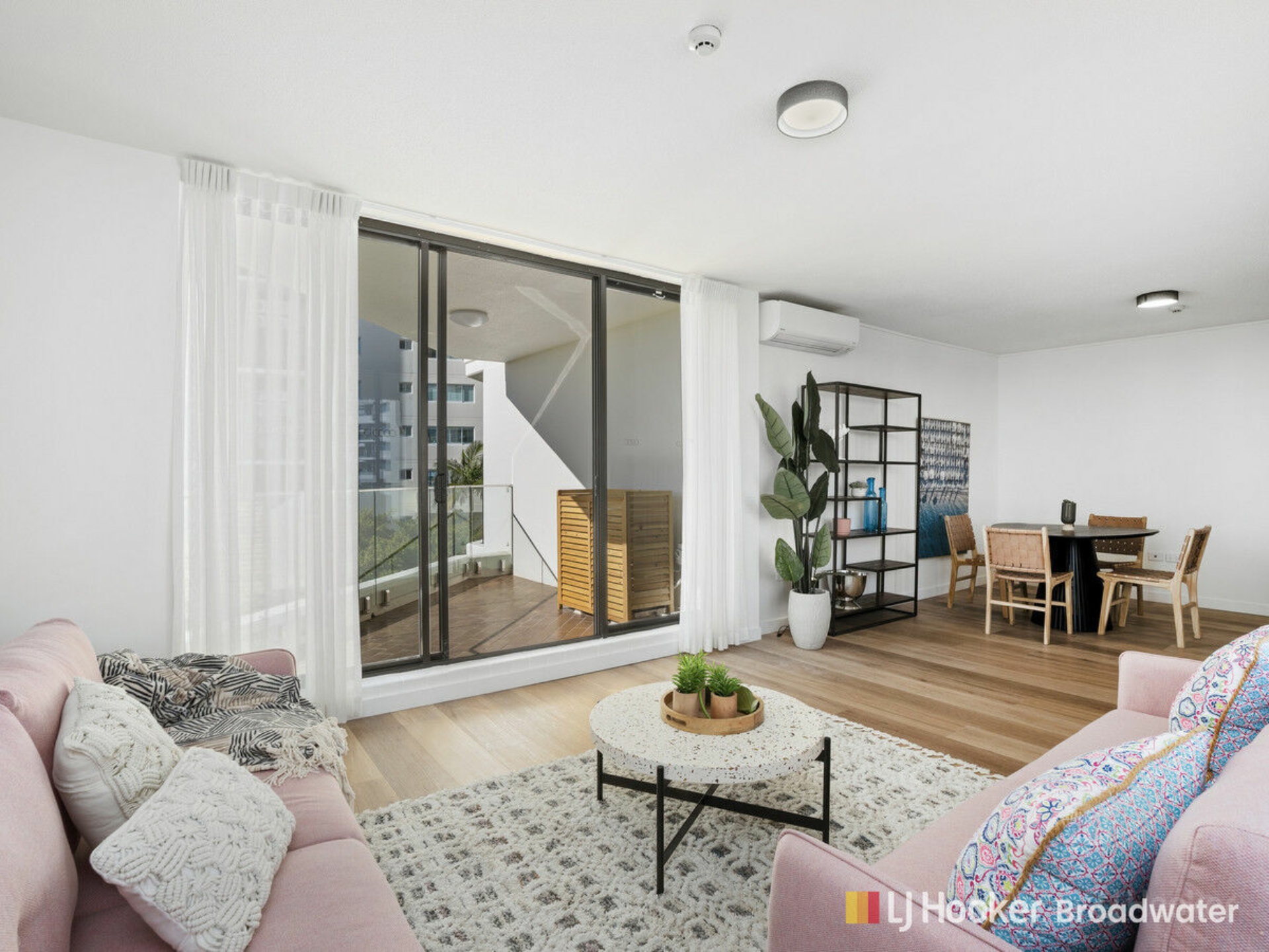 401/41 Labrador Street, LABRADOR