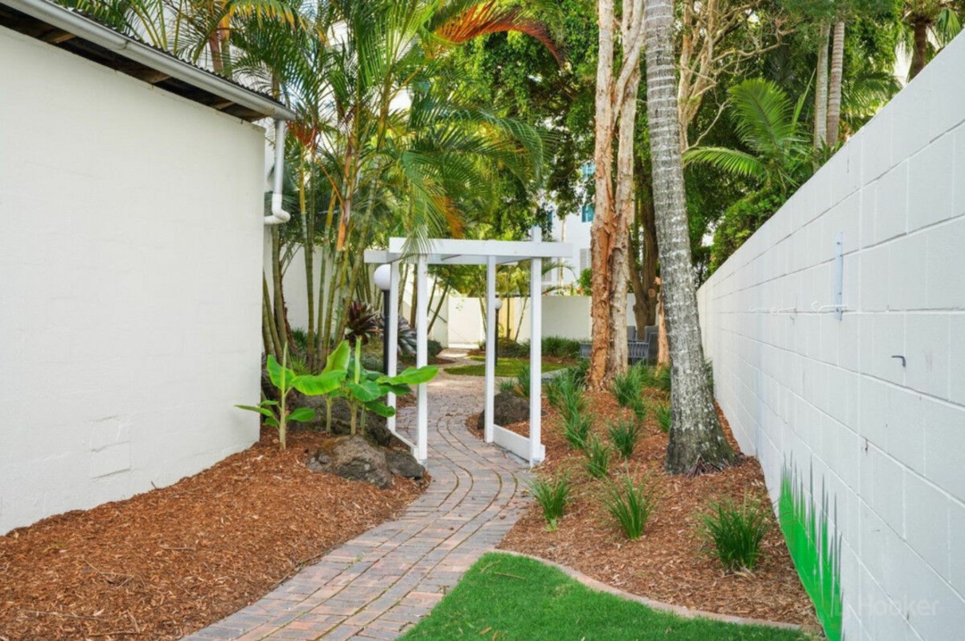 401/41 Labrador Street, LABRADOR