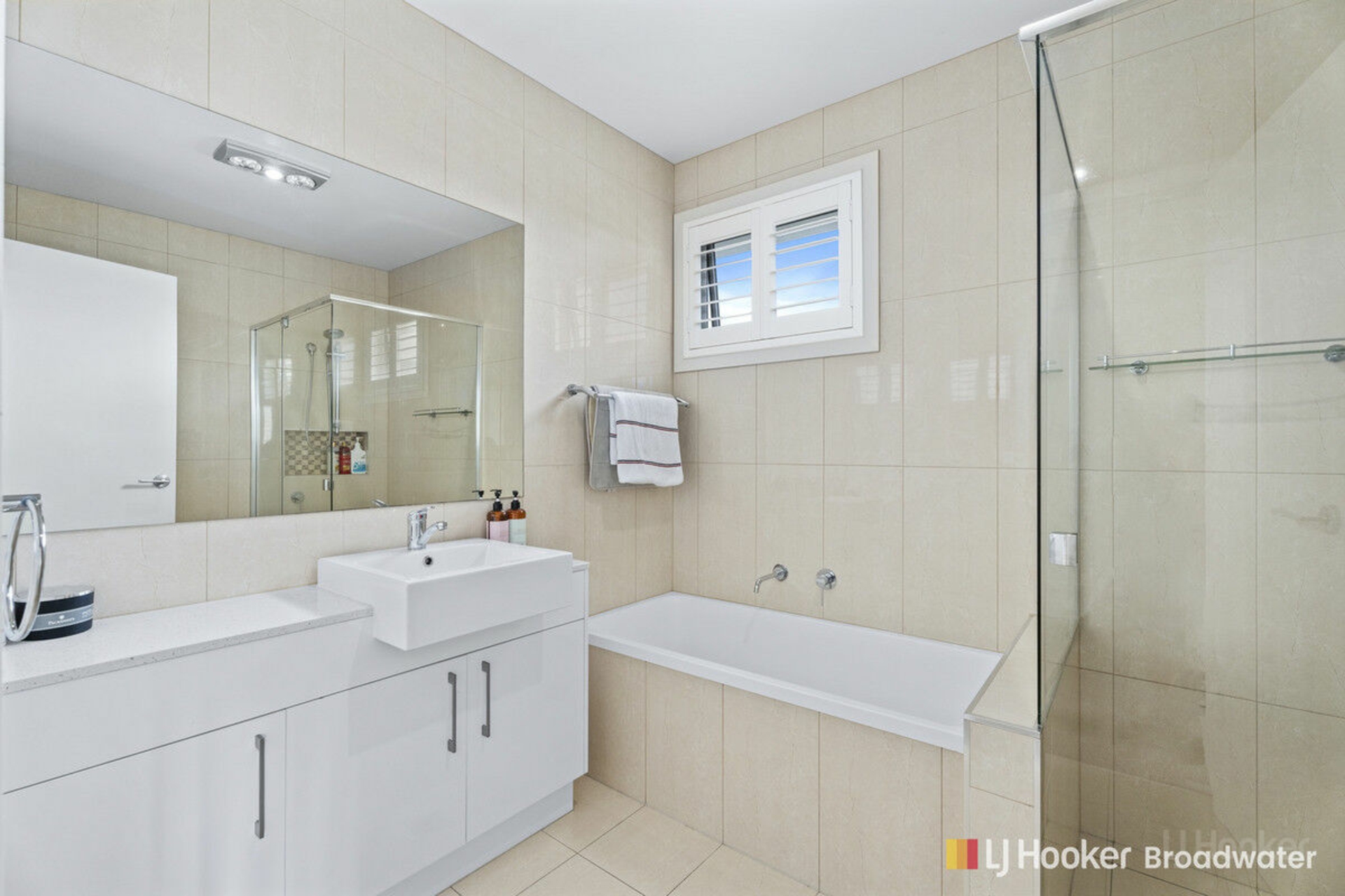 1/126 Eugaree Street, SOUTHPORT