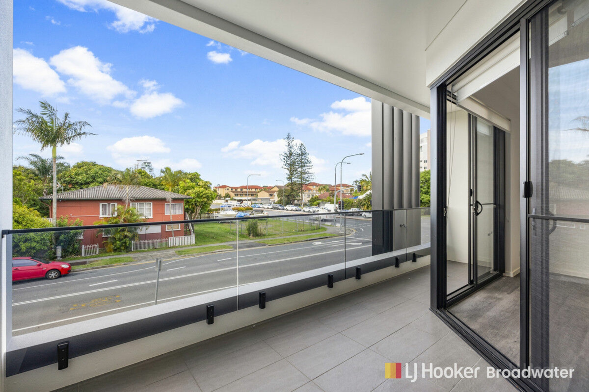 8/10 Central Street, LABRADOR