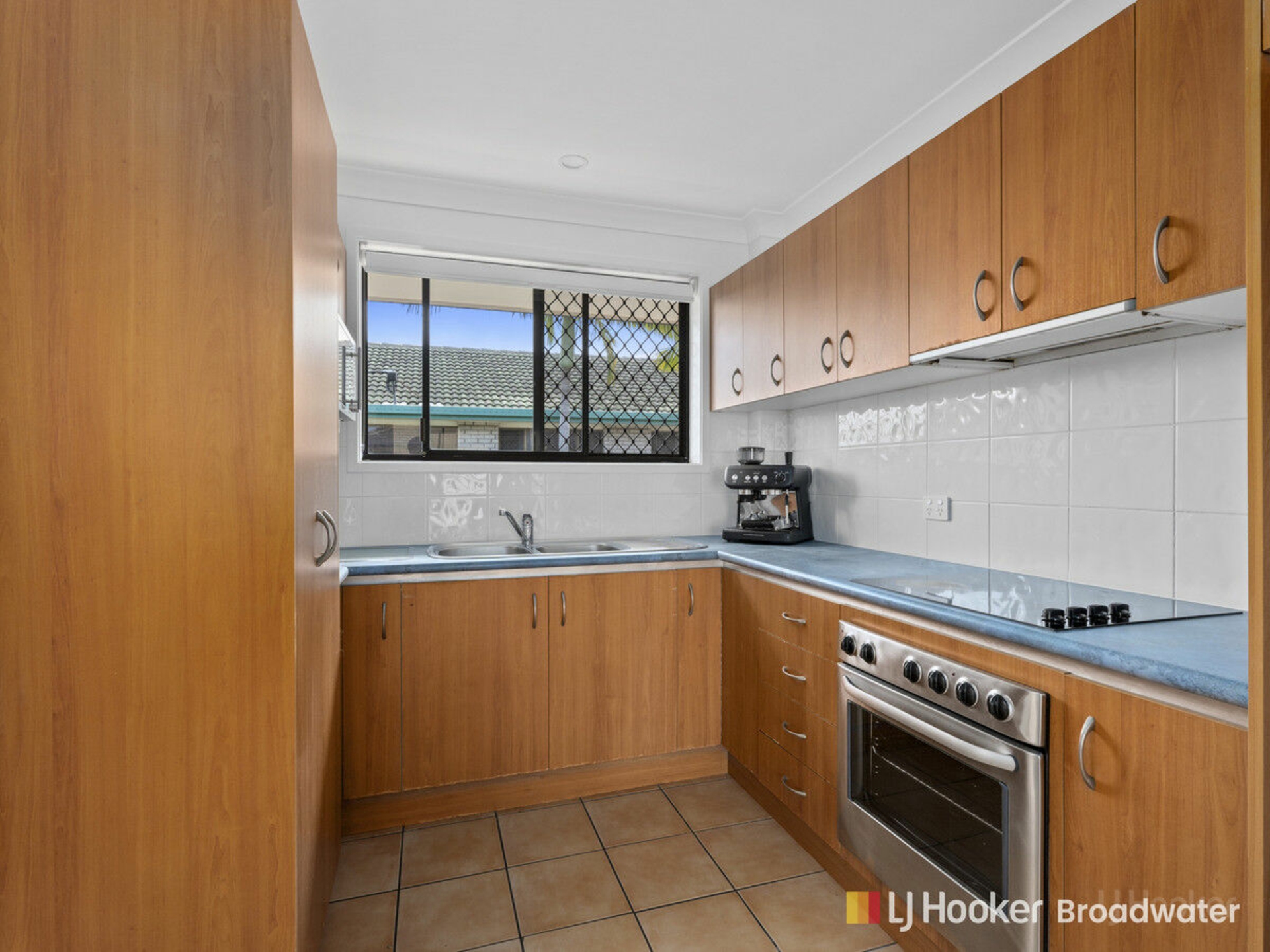 5/27 Imperial Parade Labrador QLD Property Details LJ Hooker
