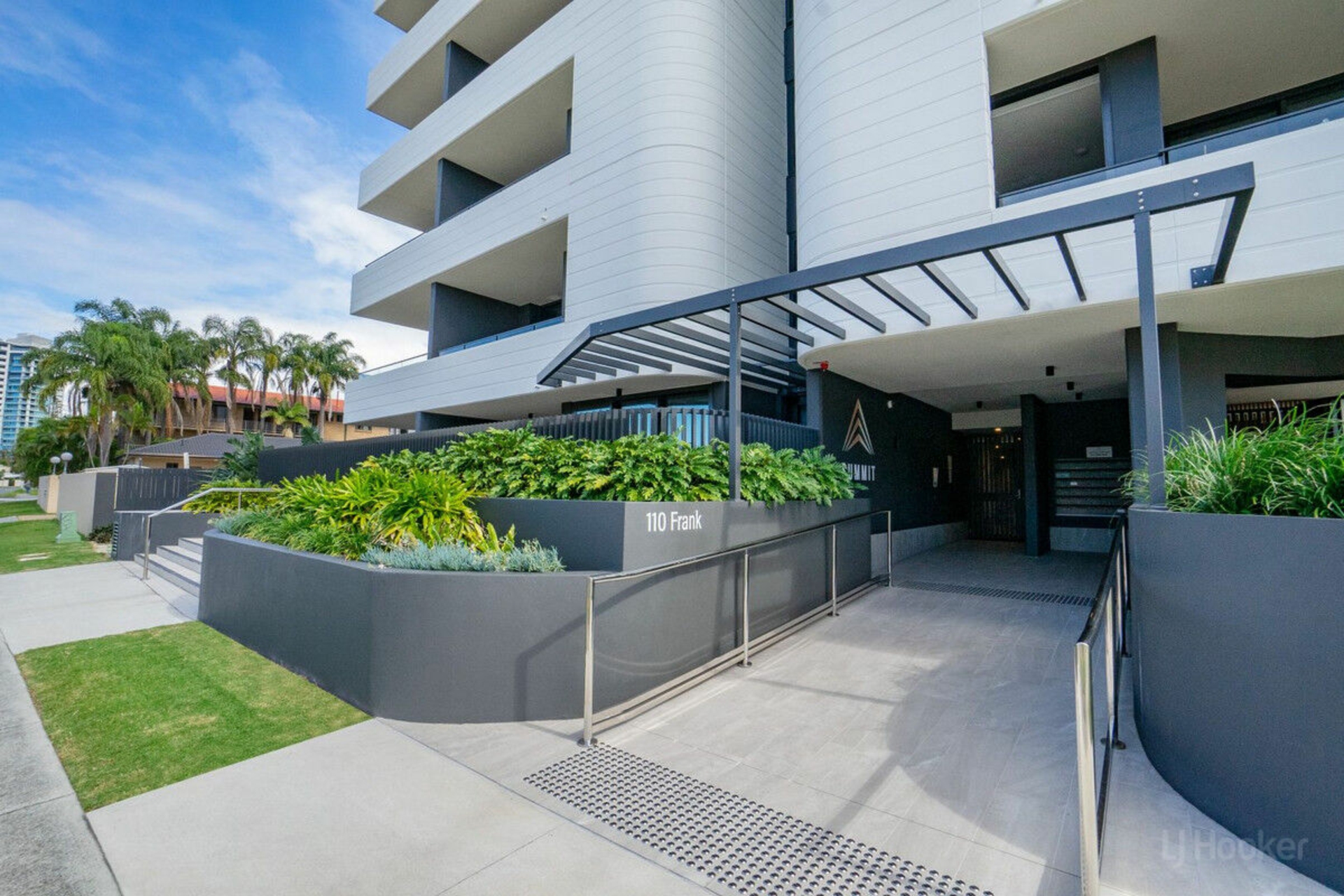 708/110 Frank Street, LABRADOR
