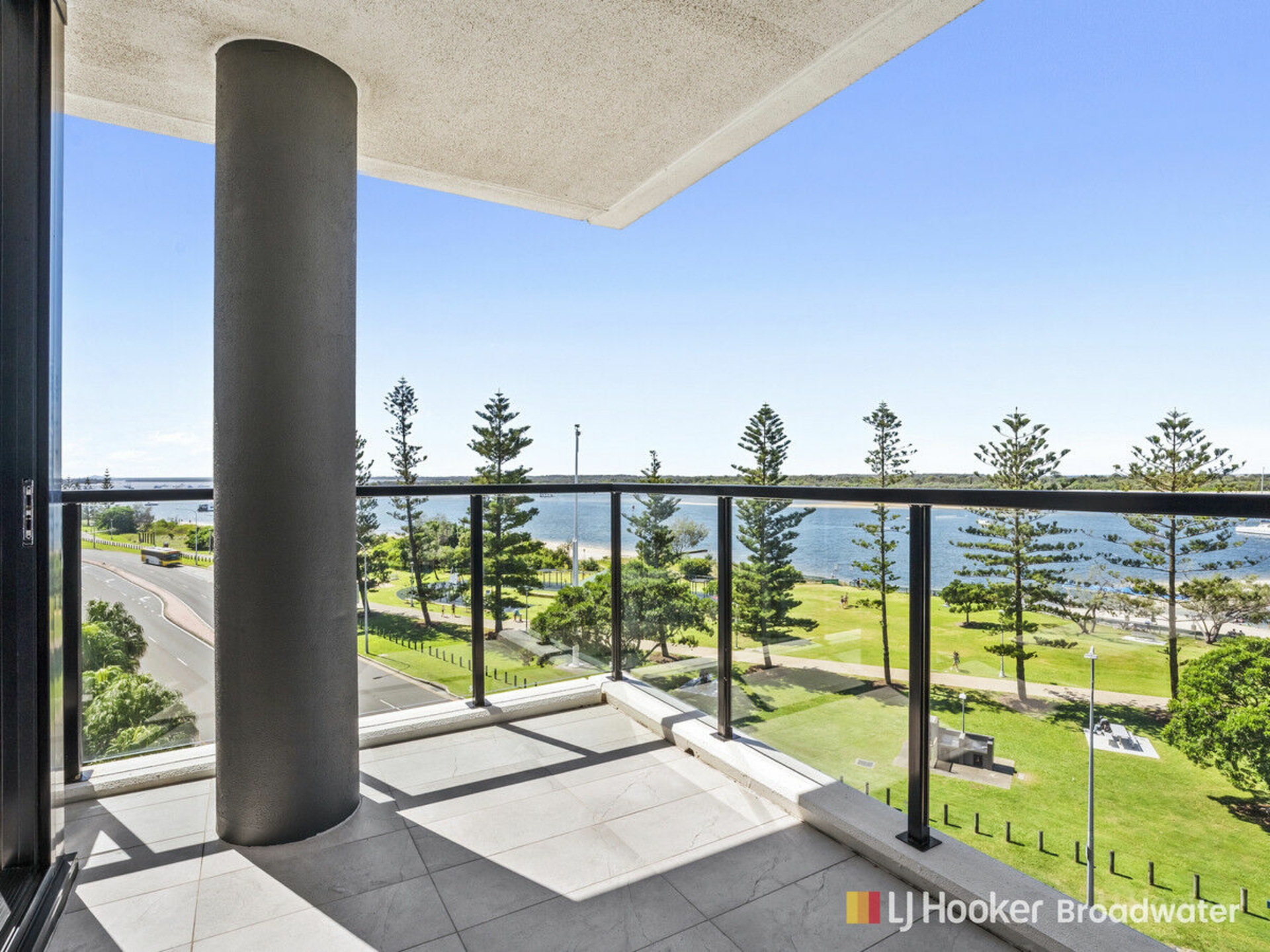 601/372 Marine Parade, LABRADOR