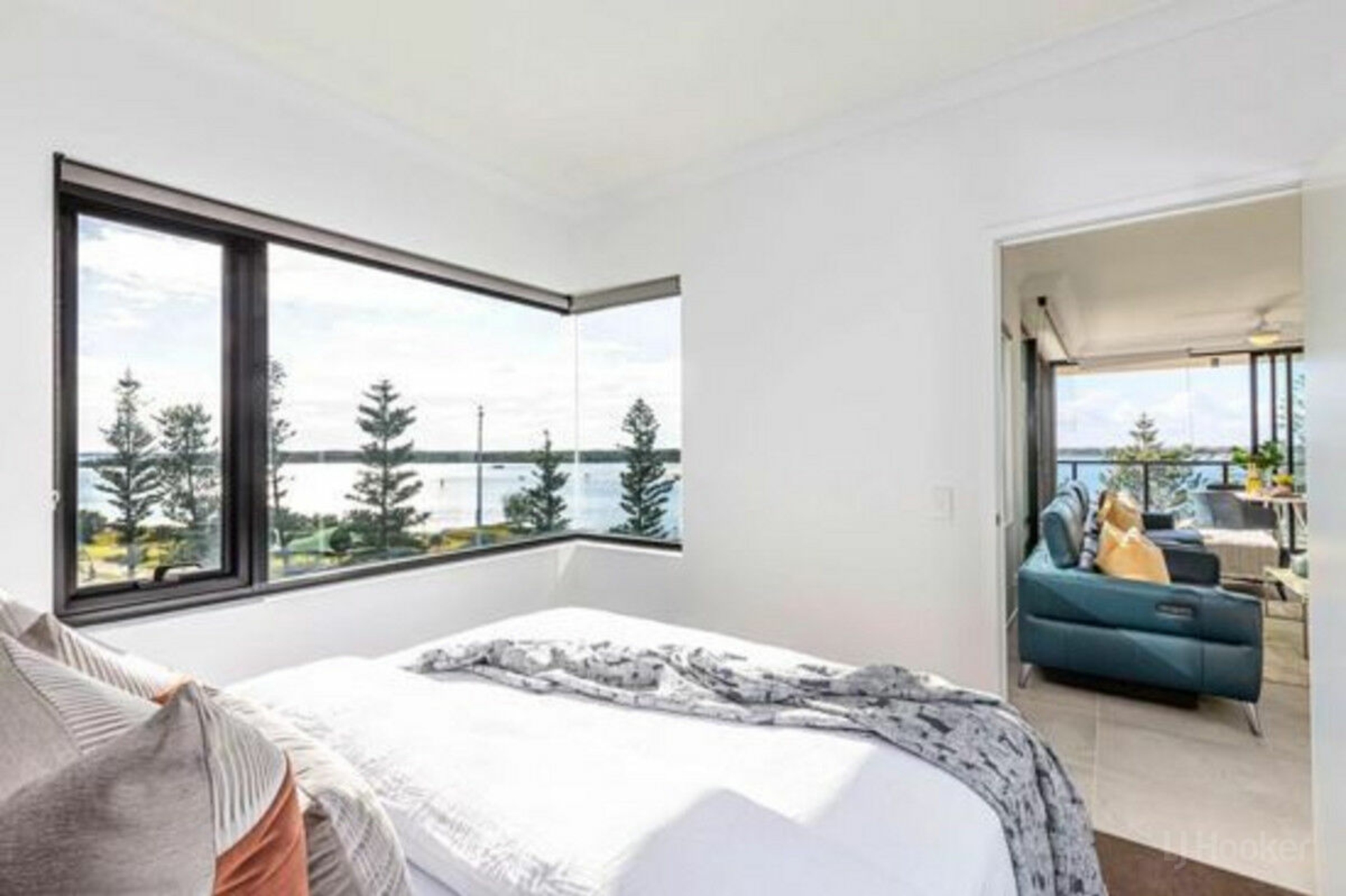 601/372 Marine Parade, LABRADOR