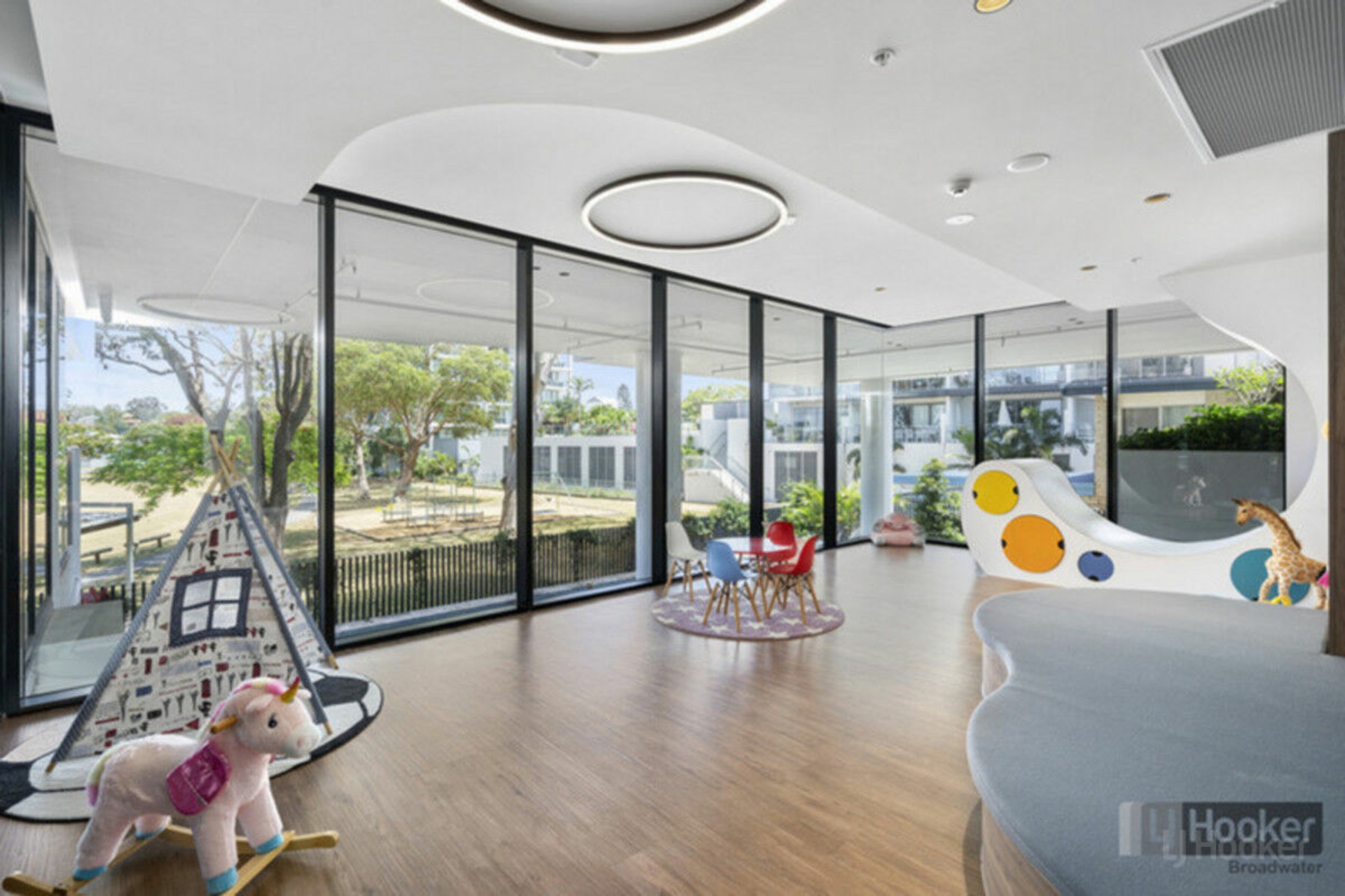 601/372 Marine Parade, LABRADOR
