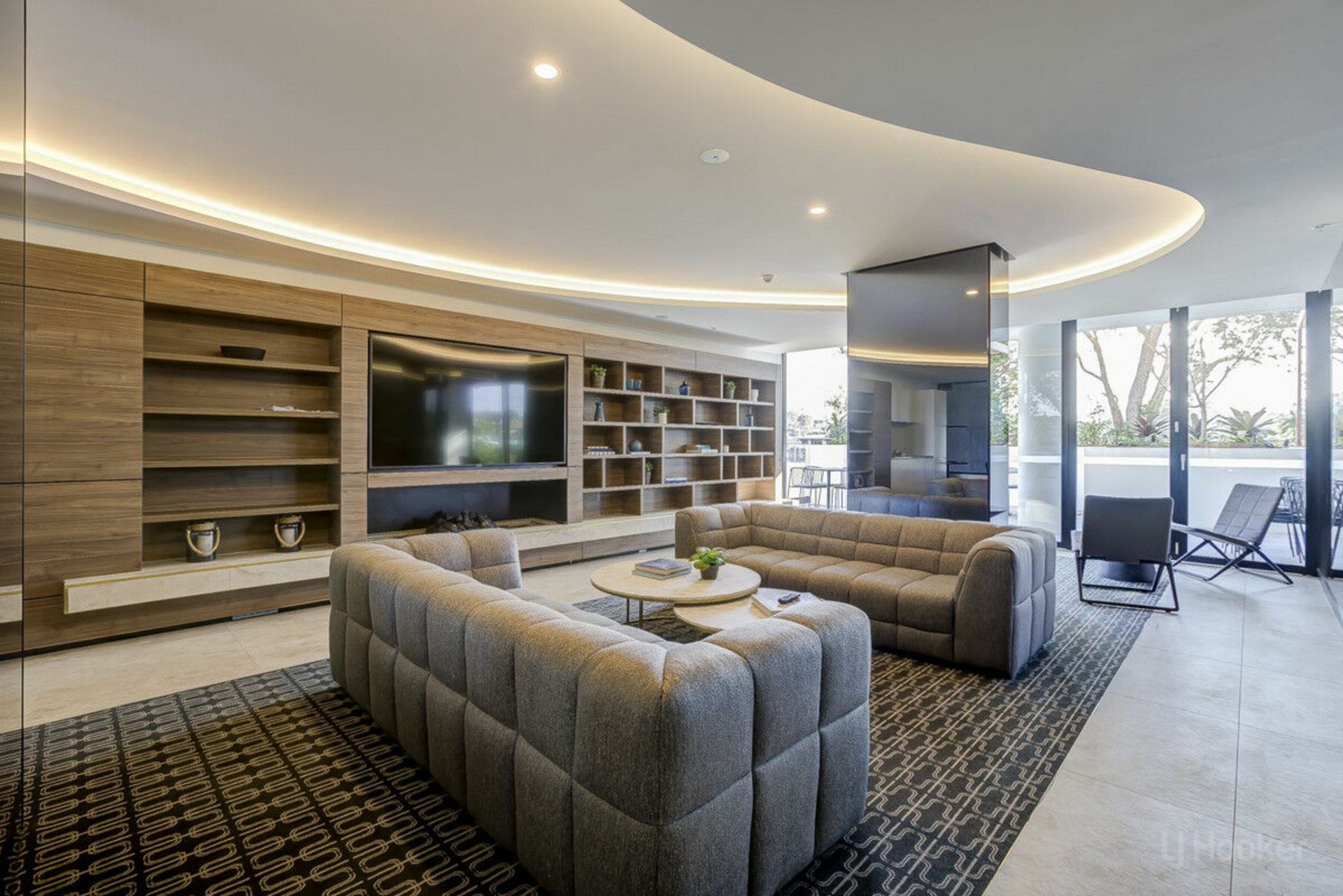 601/372 Marine Parade, LABRADOR
