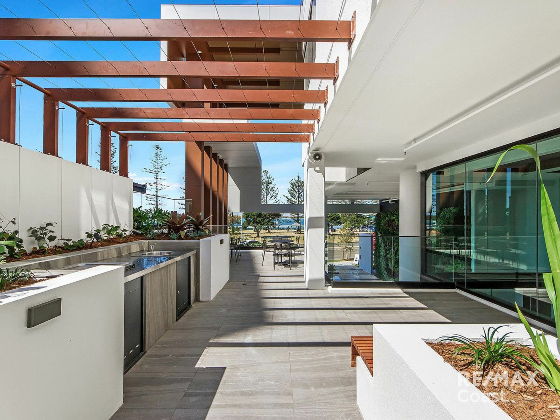 601/372 Marine Parade, LABRADOR