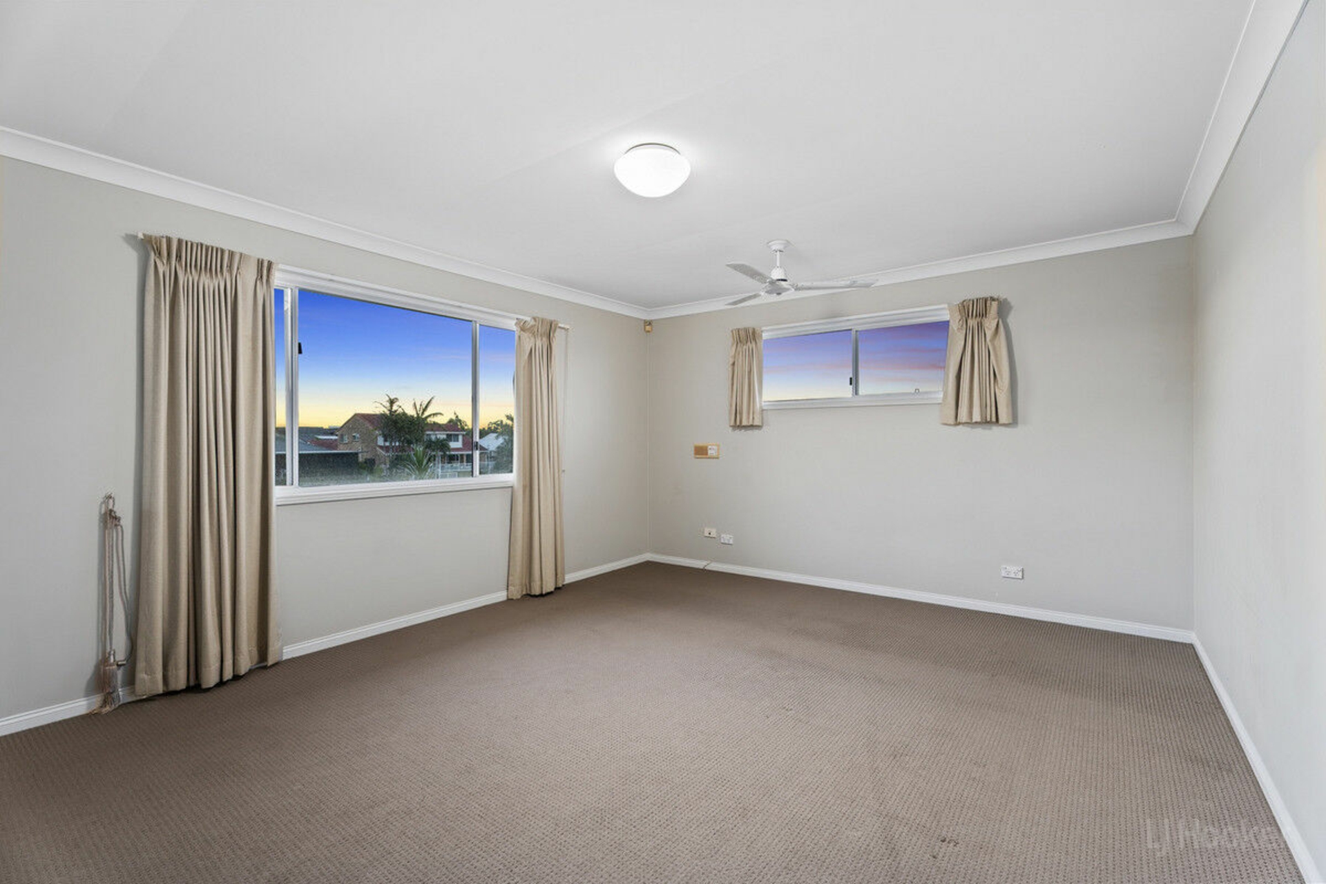 12 Midnight Court, RUNAWAY BAY