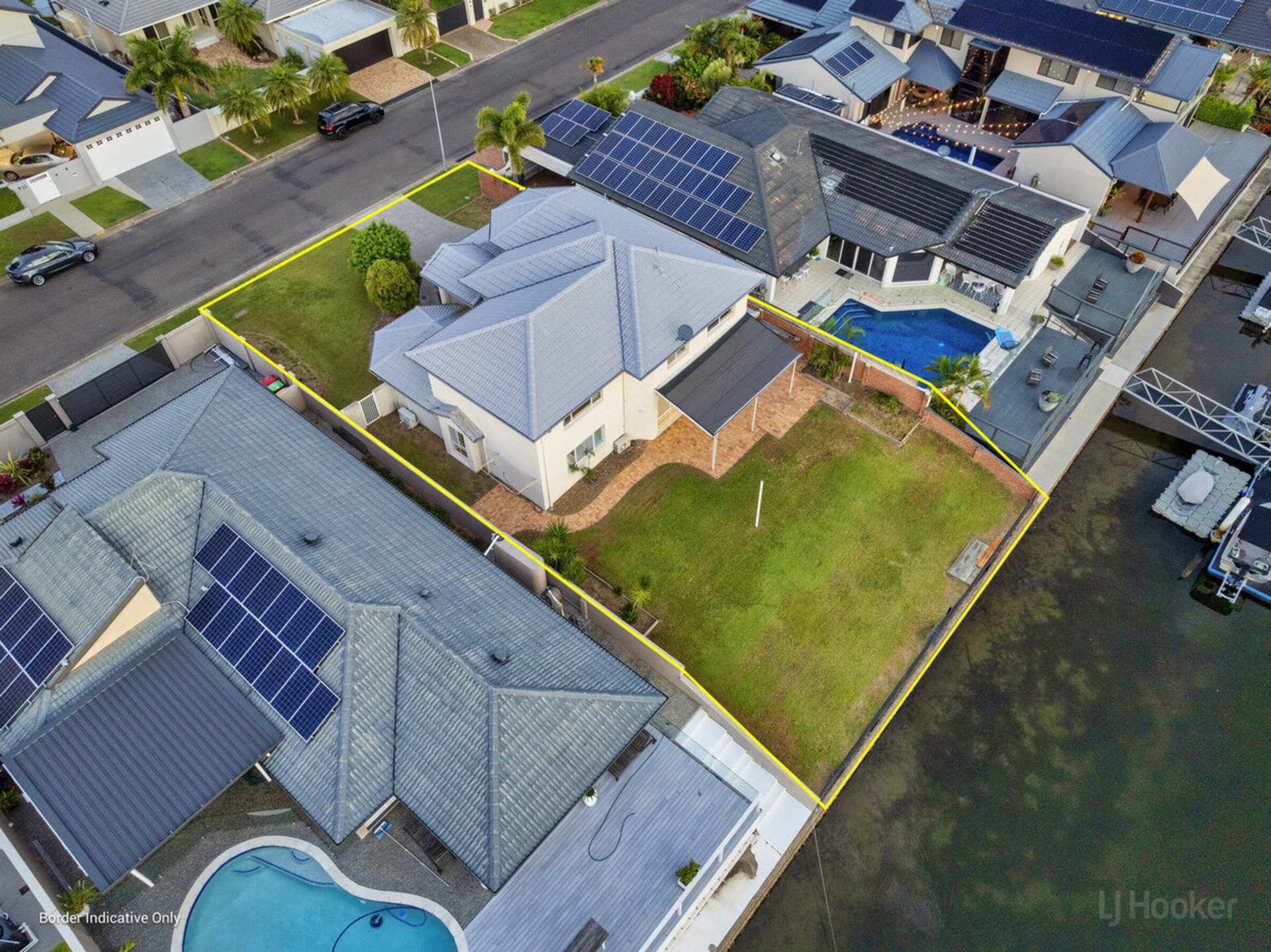 12 Midnight Court, RUNAWAY BAY