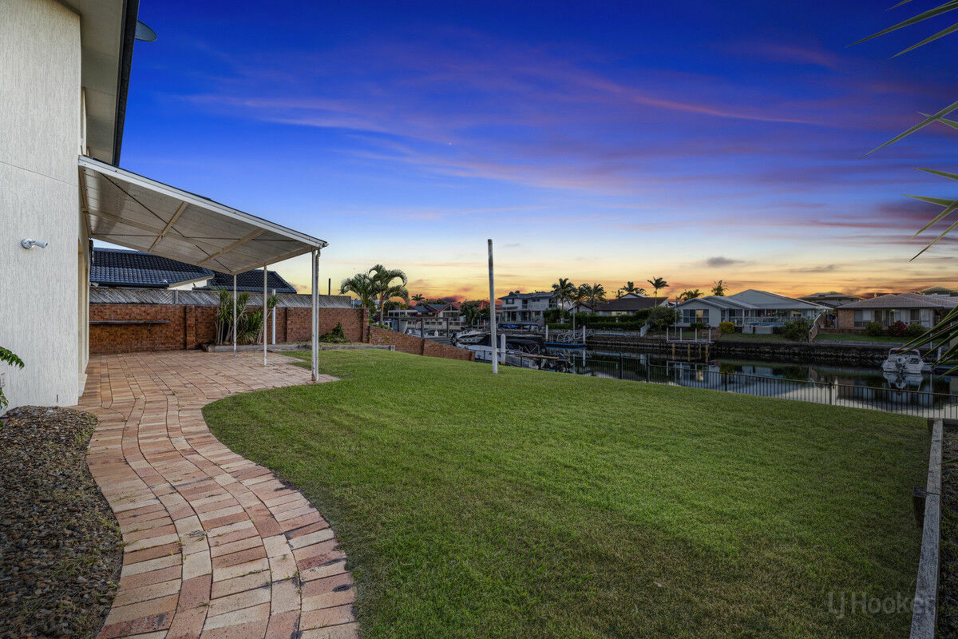 12 Midnight Court, RUNAWAY BAY
