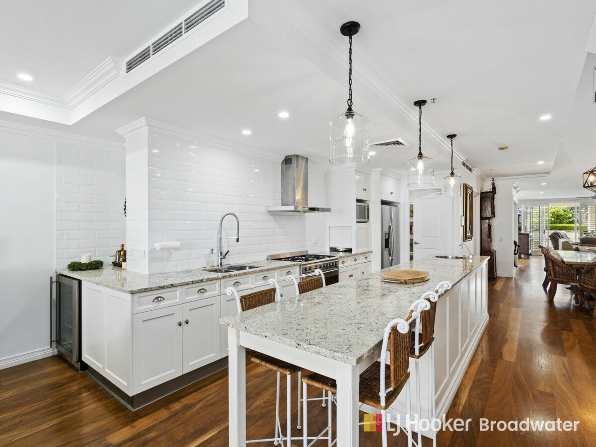 103/212-214 Marine Parade, LABRADOR