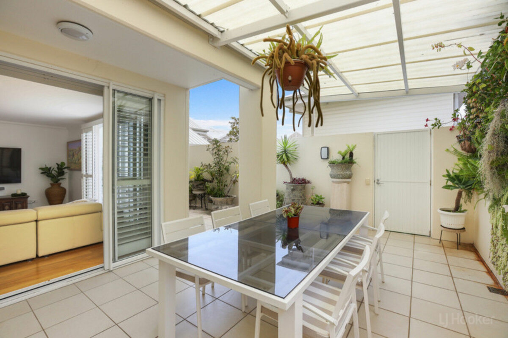 103/212-214 Marine Parade, LABRADOR