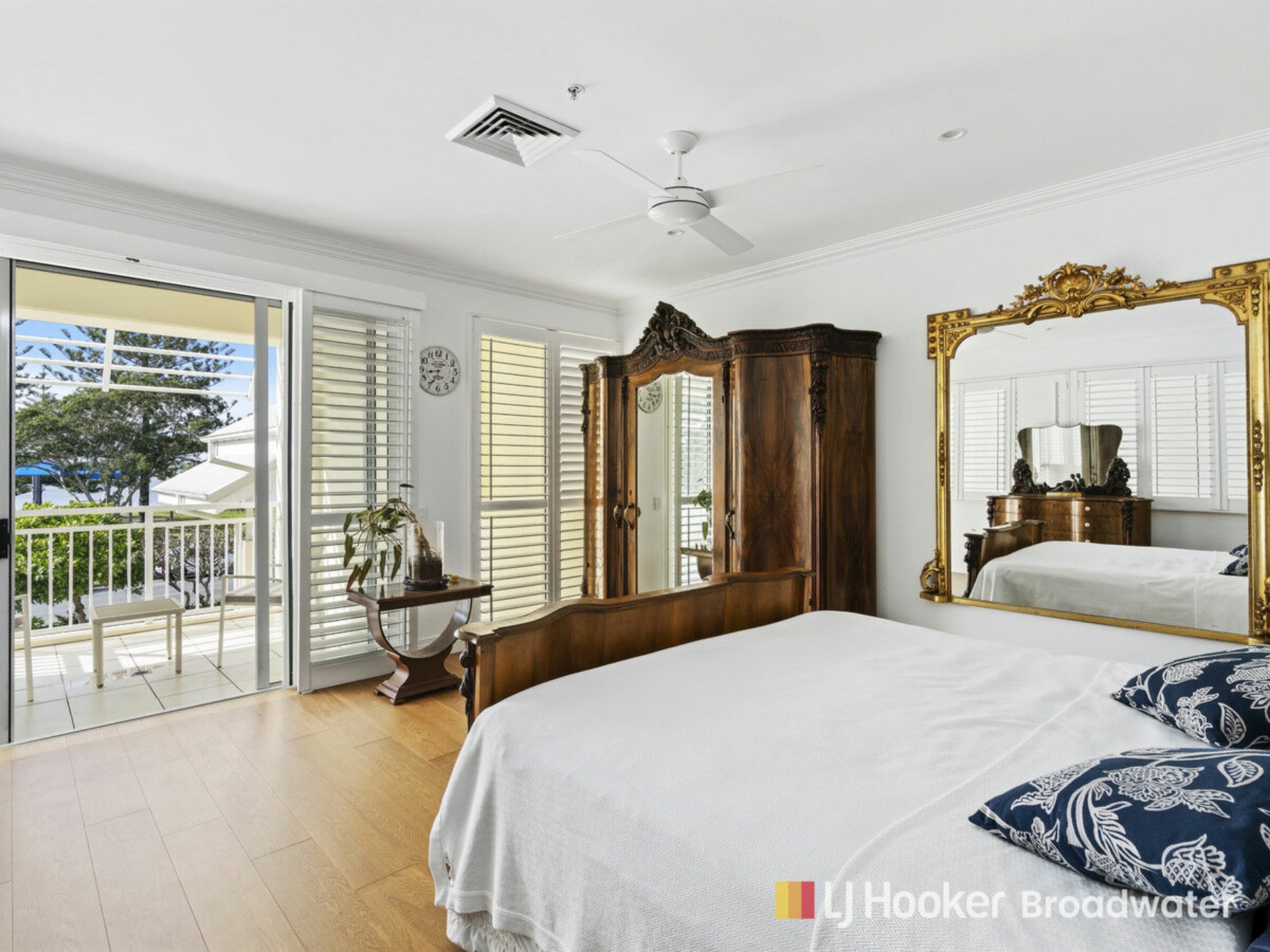 103/212-214 Marine Parade, LABRADOR