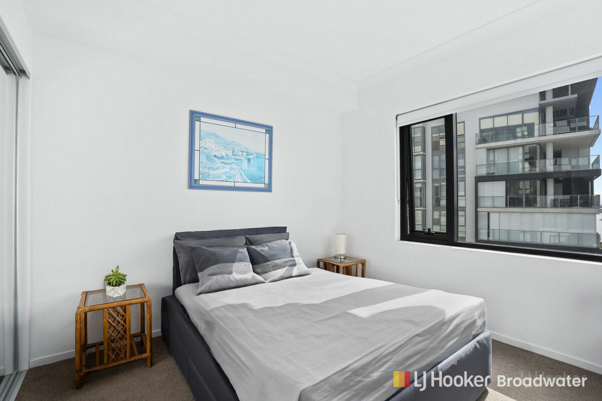 1001/372 Marine Parade, LABRADOR