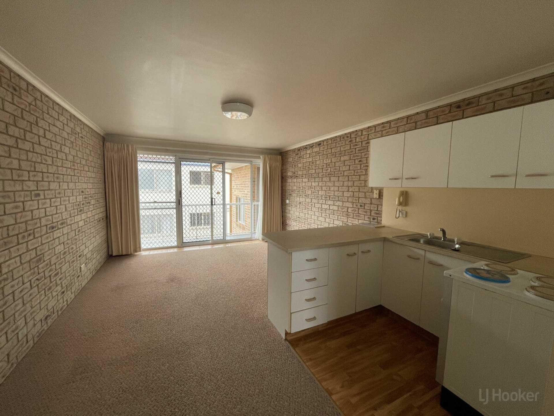 13/4 Brighton Street, BIGGERA WATERS