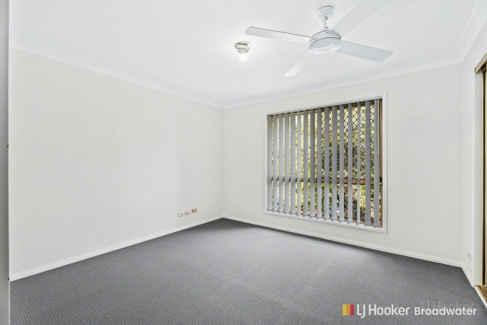 24 Camelot Crescent, PARADISE POINT