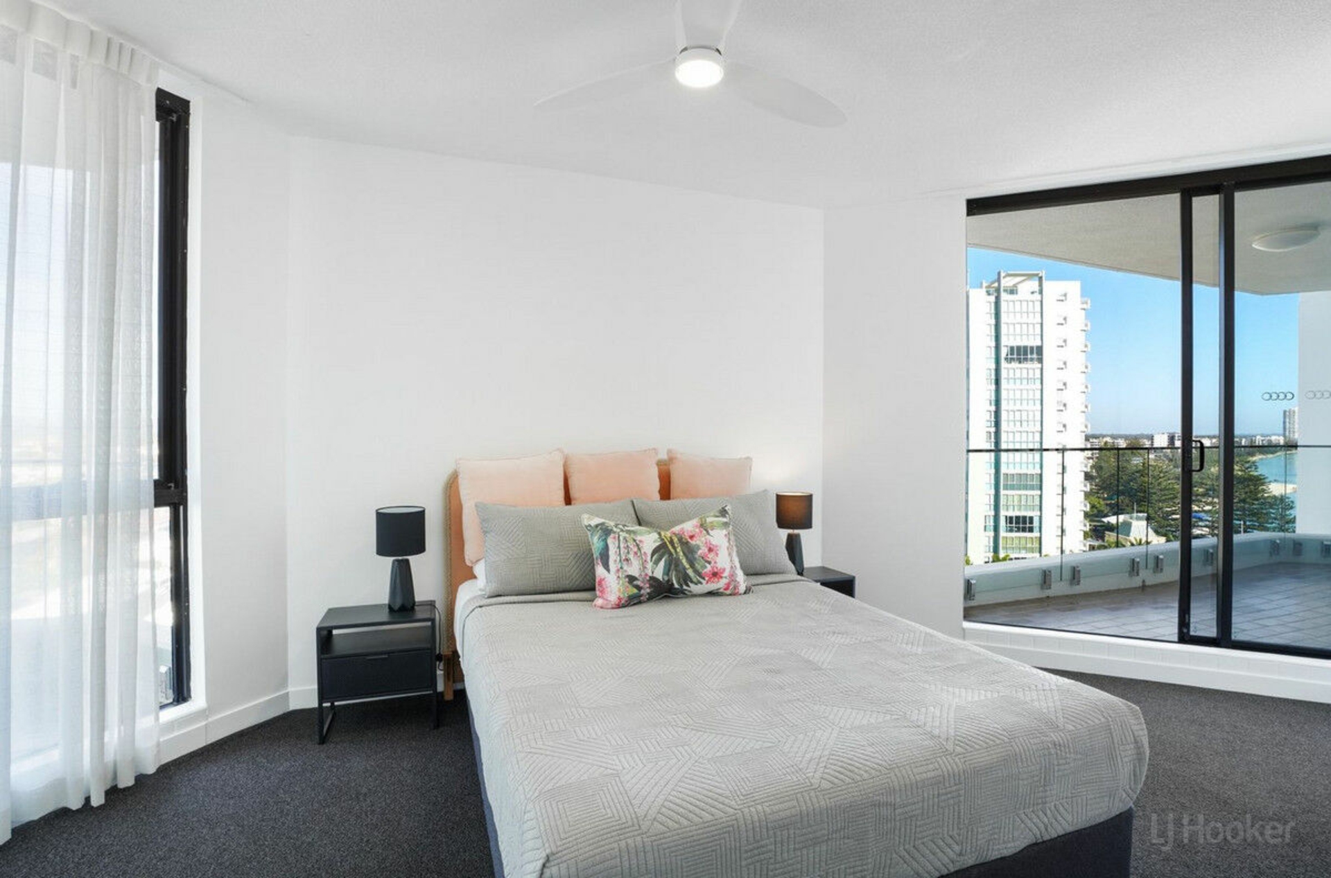 701/41 Labrador Street, LABRADOR