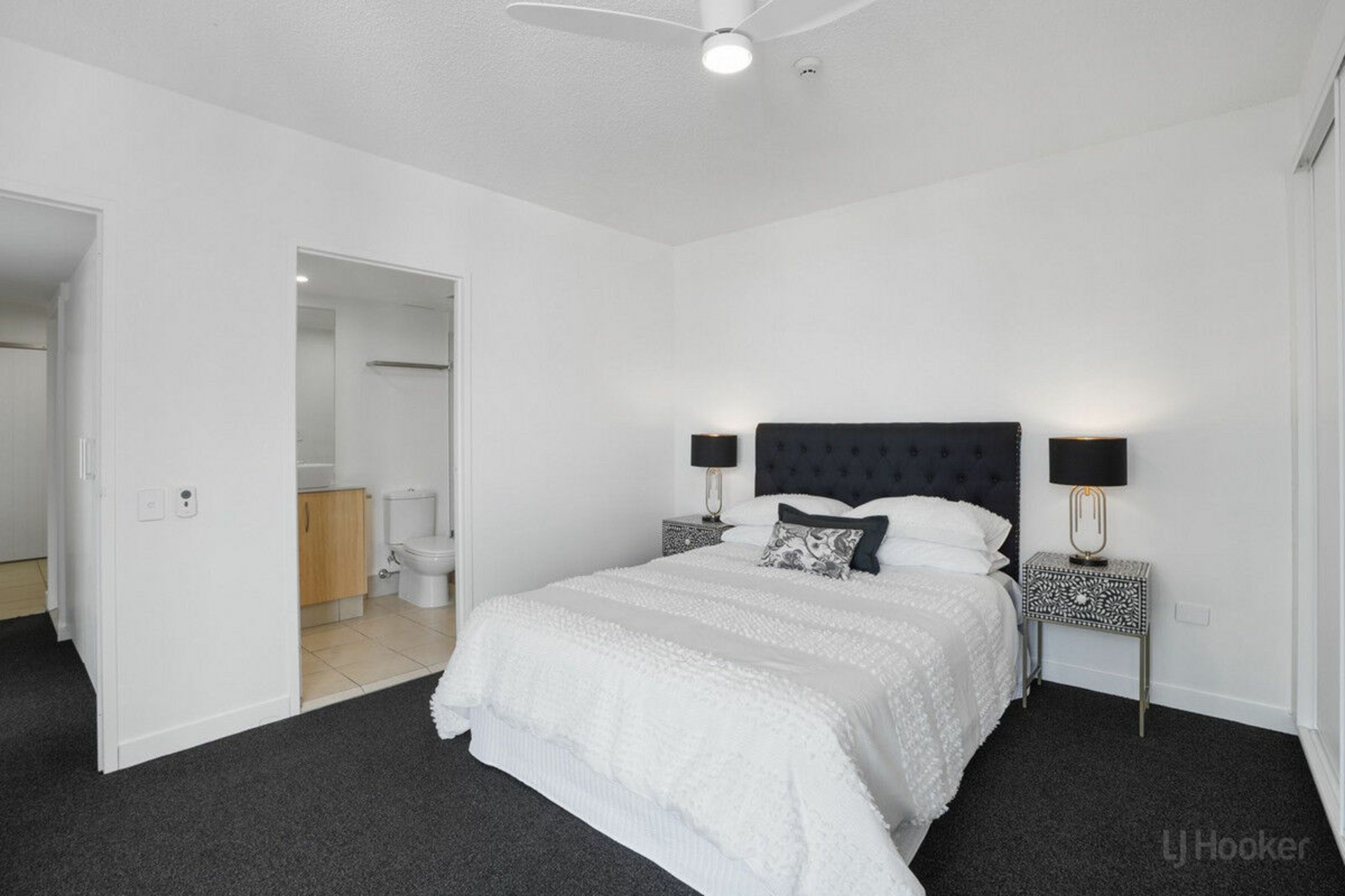 701/41 Labrador Street, LABRADOR