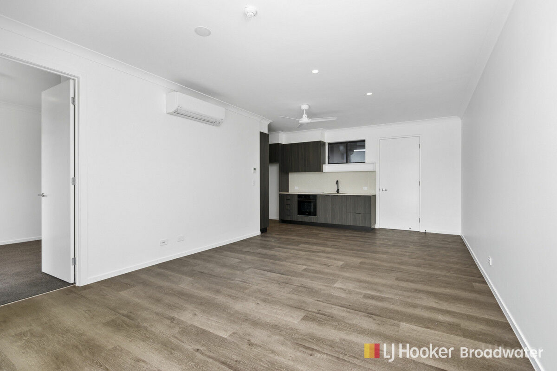 6/10 Central Street, LABRADOR