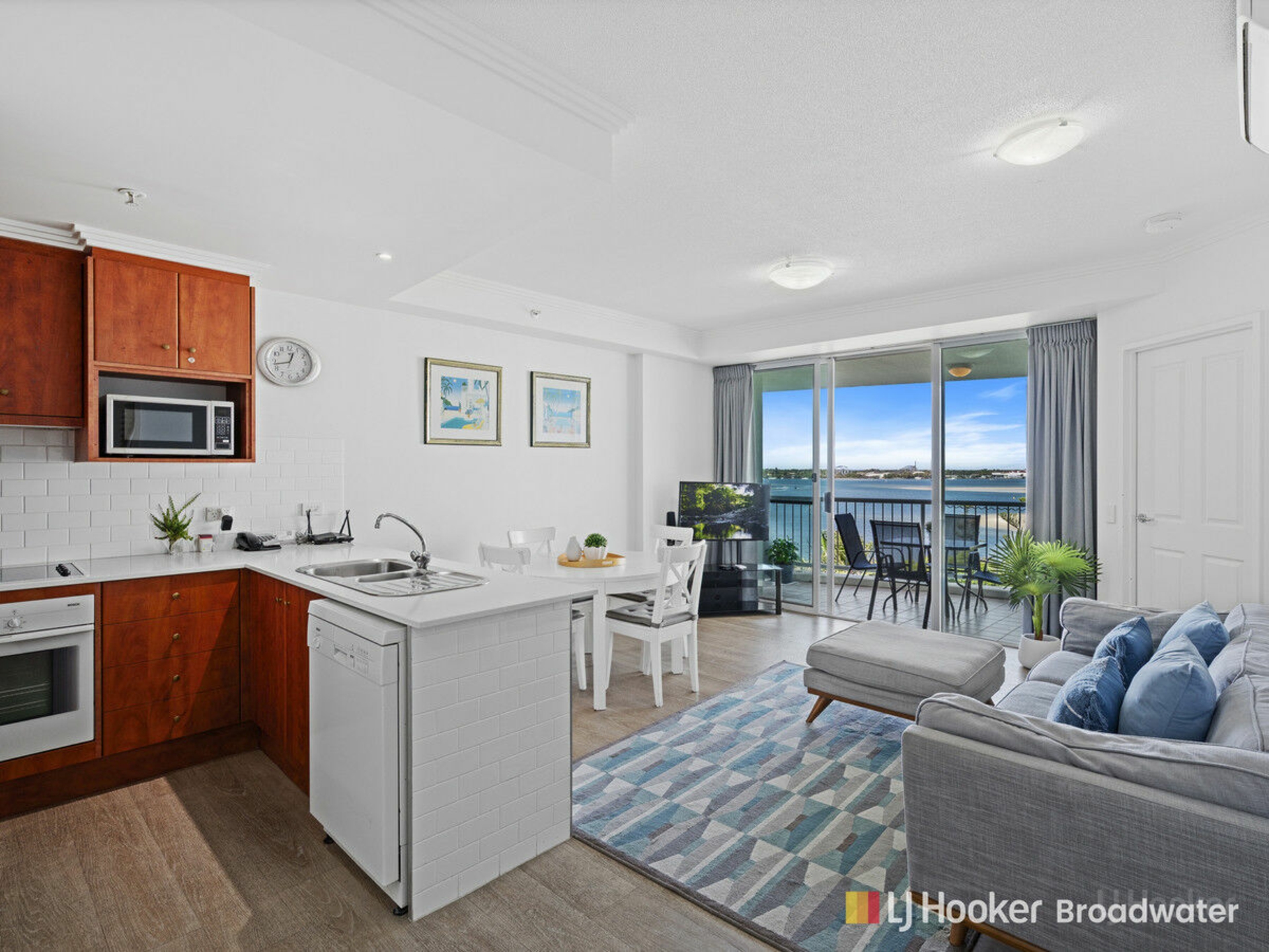 709/182-192 Marine Parade, LABRADOR