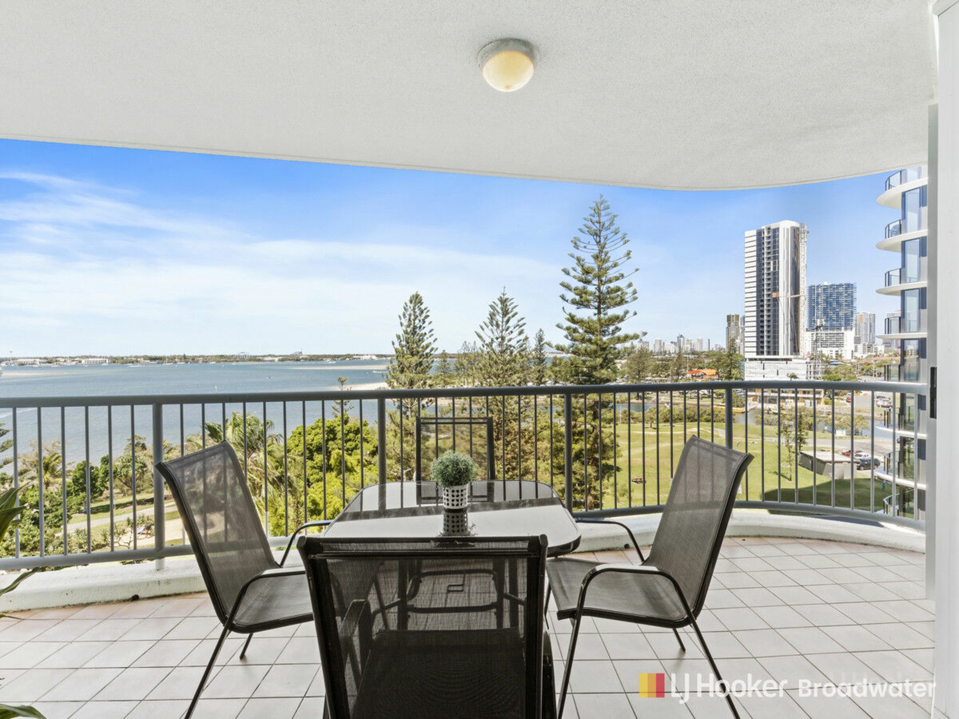 709/182-192 Marine Parade, LABRADOR