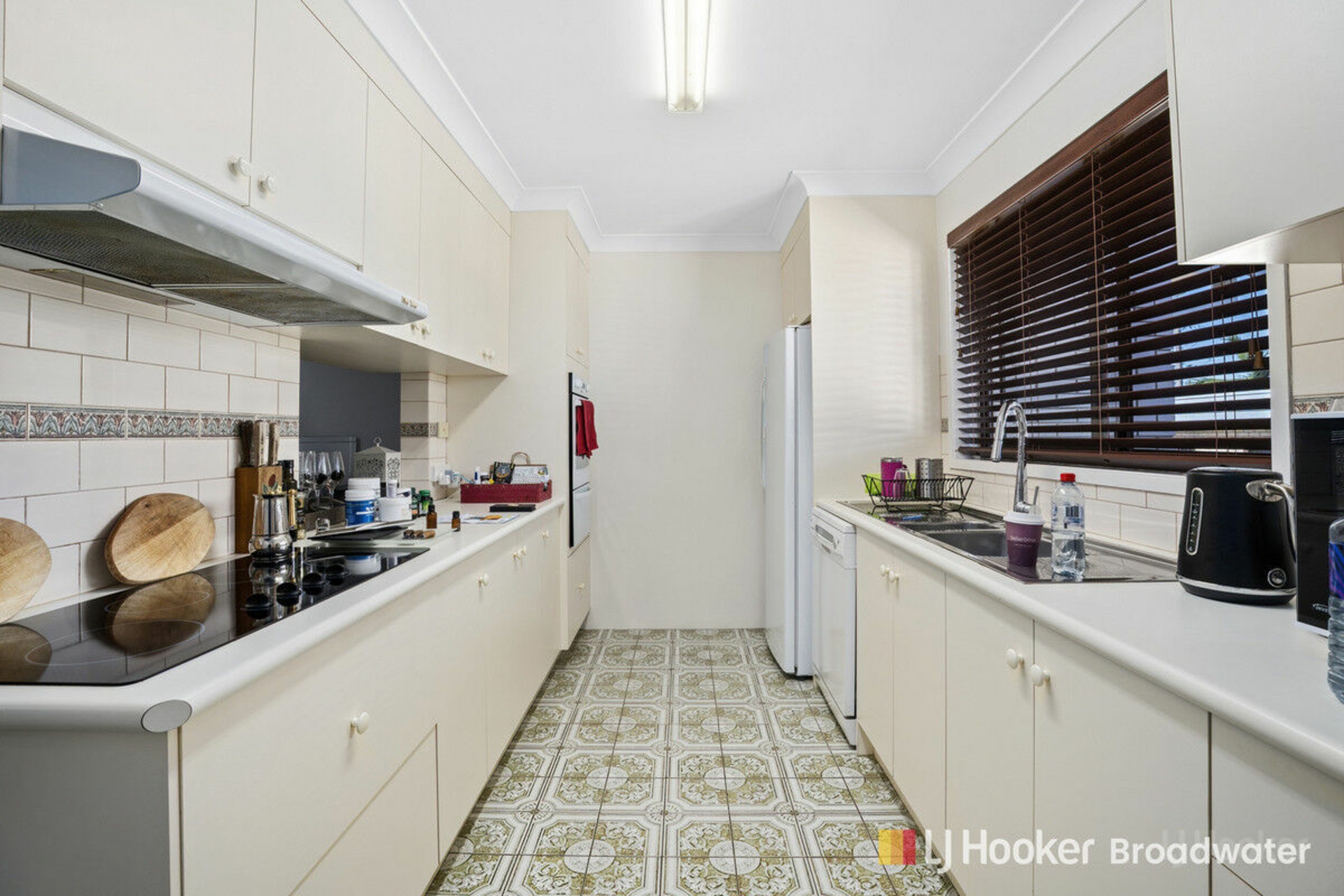 8/198 Marine Parade, LABRADOR