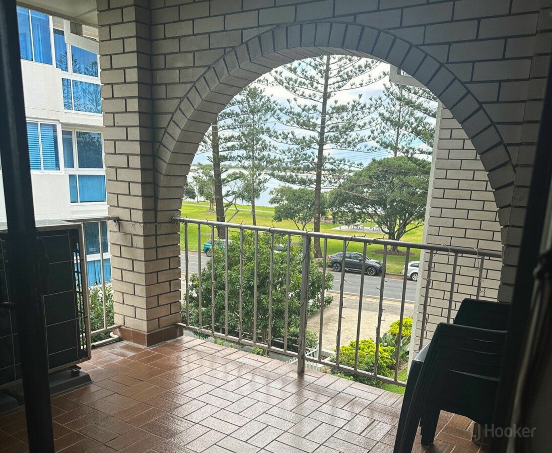 8/198 Marine Parade, LABRADOR