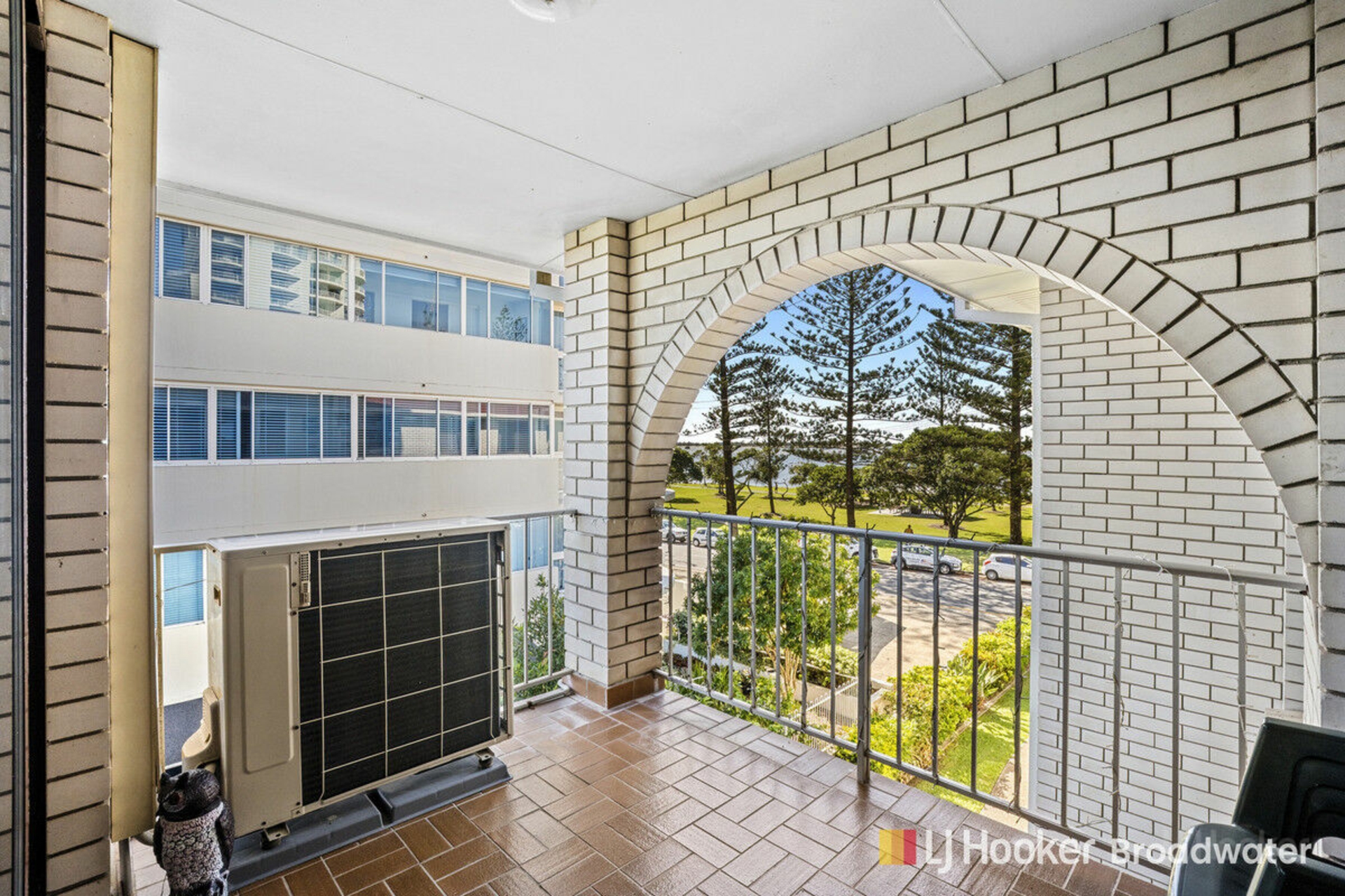8/198 Marine Parade, LABRADOR
