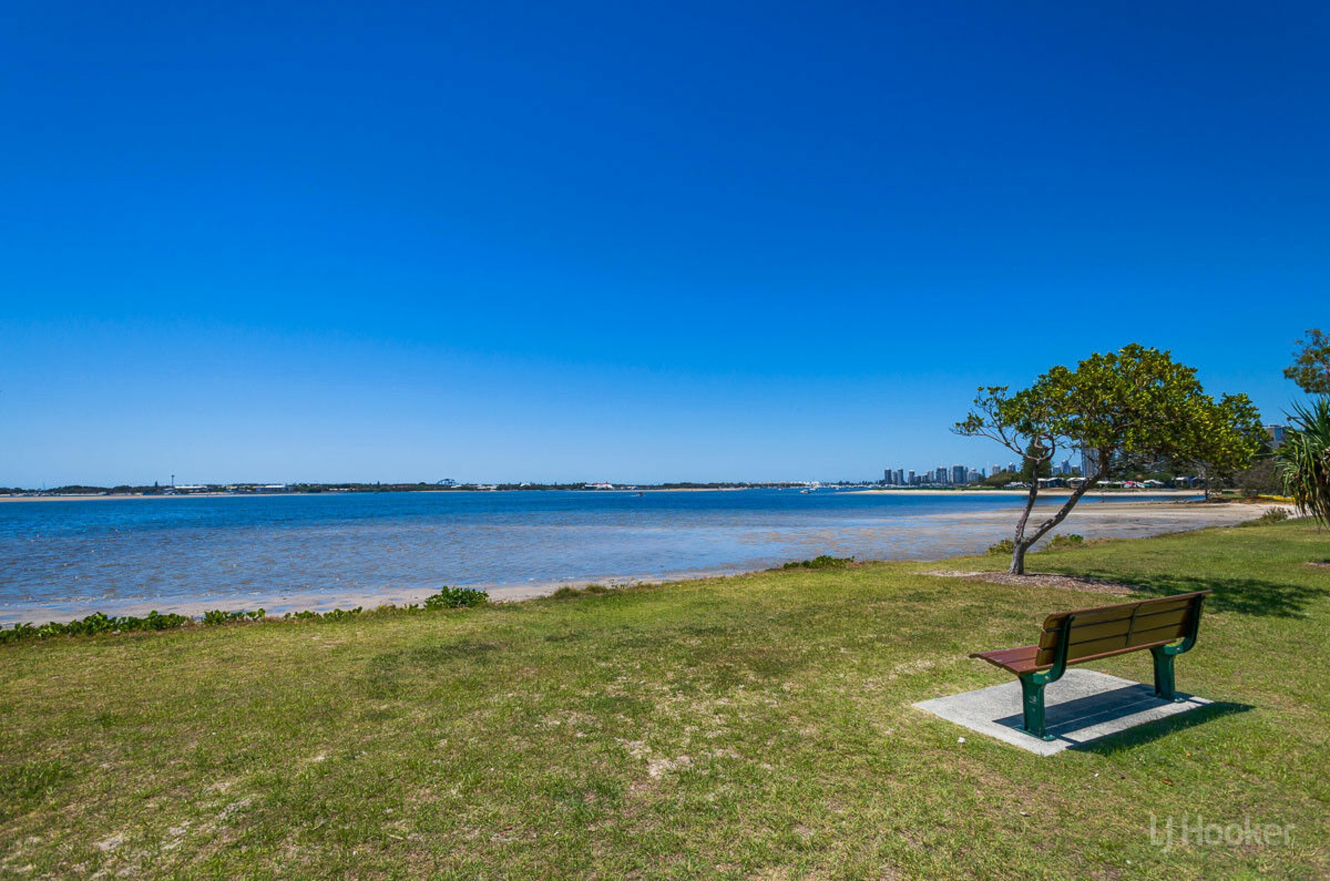 8/198 Marine Parade, LABRADOR