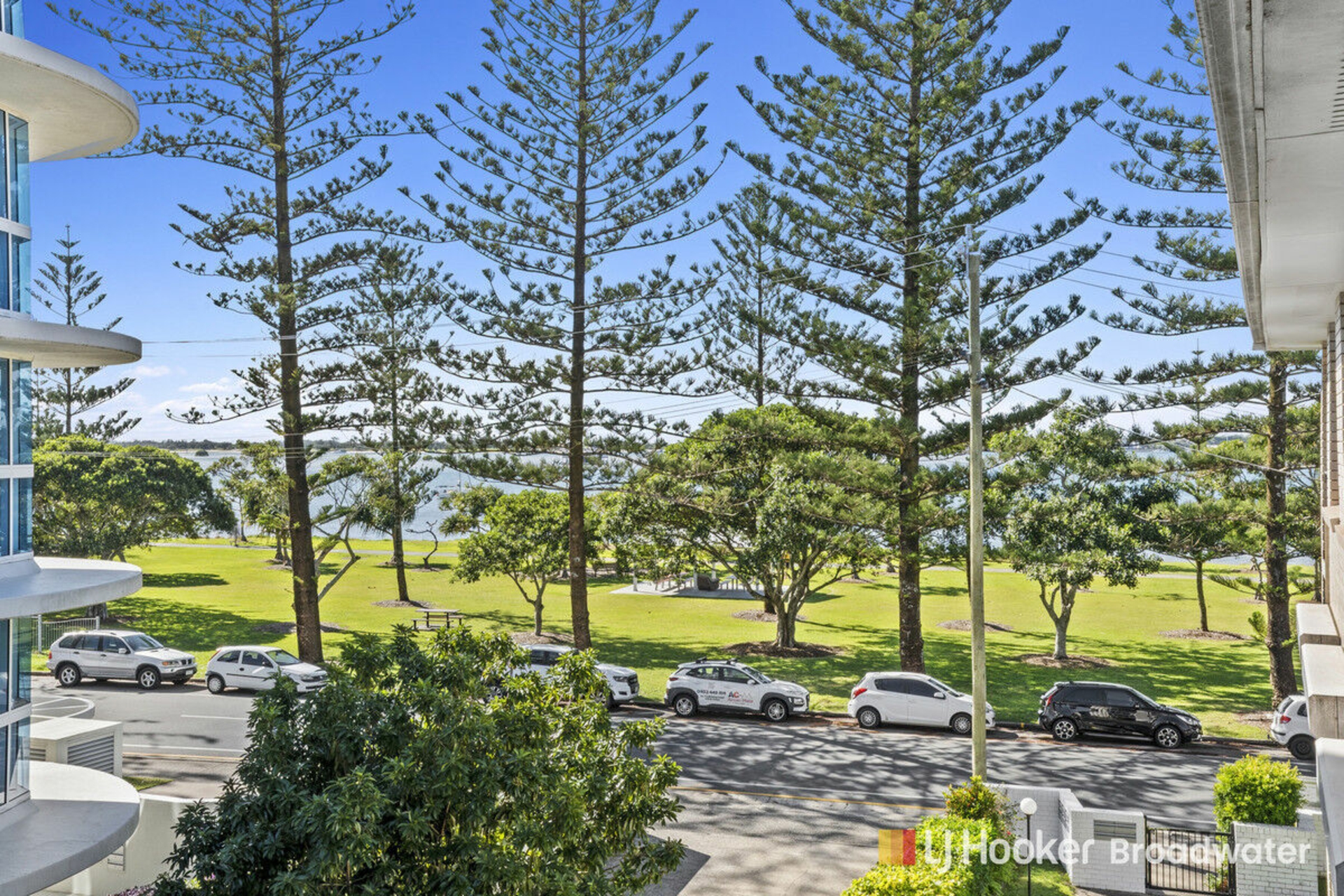 8/198 Marine Parade, LABRADOR