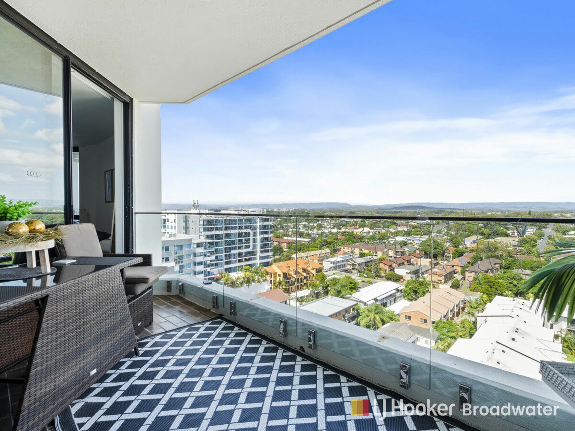 1401/41 Labrador Street, LABRADOR