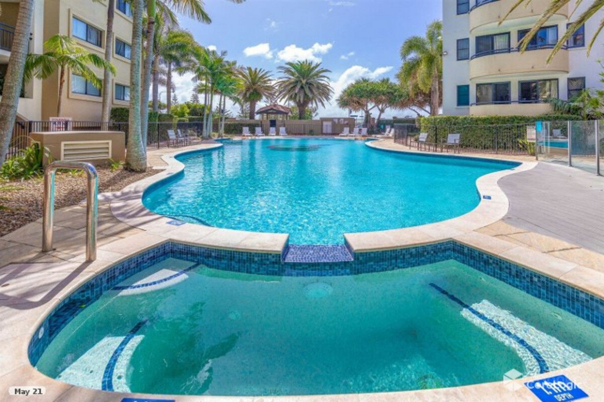 230/392 Marine Parade, LABRADOR