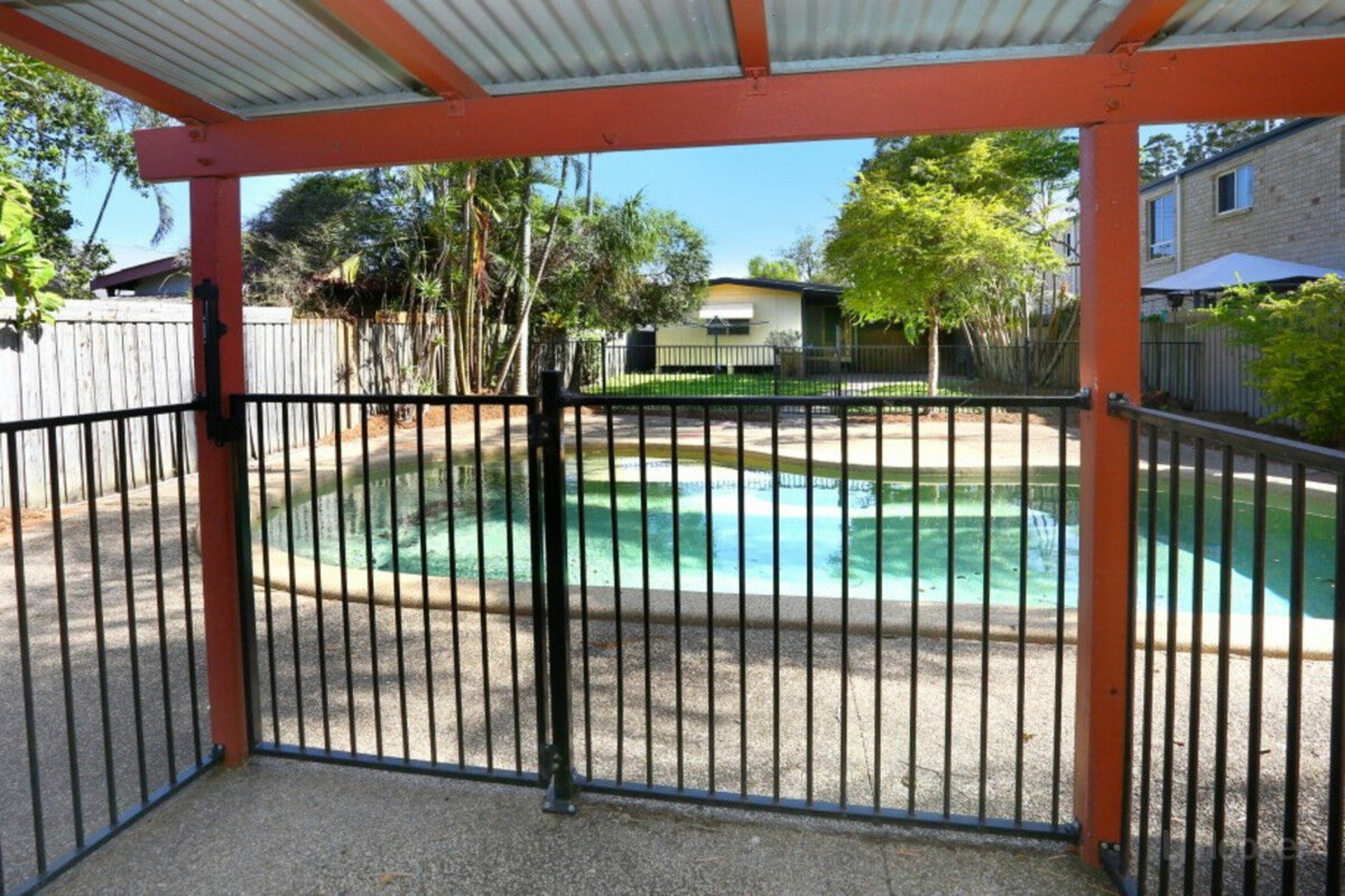11 Nevenia Street, LABRADOR