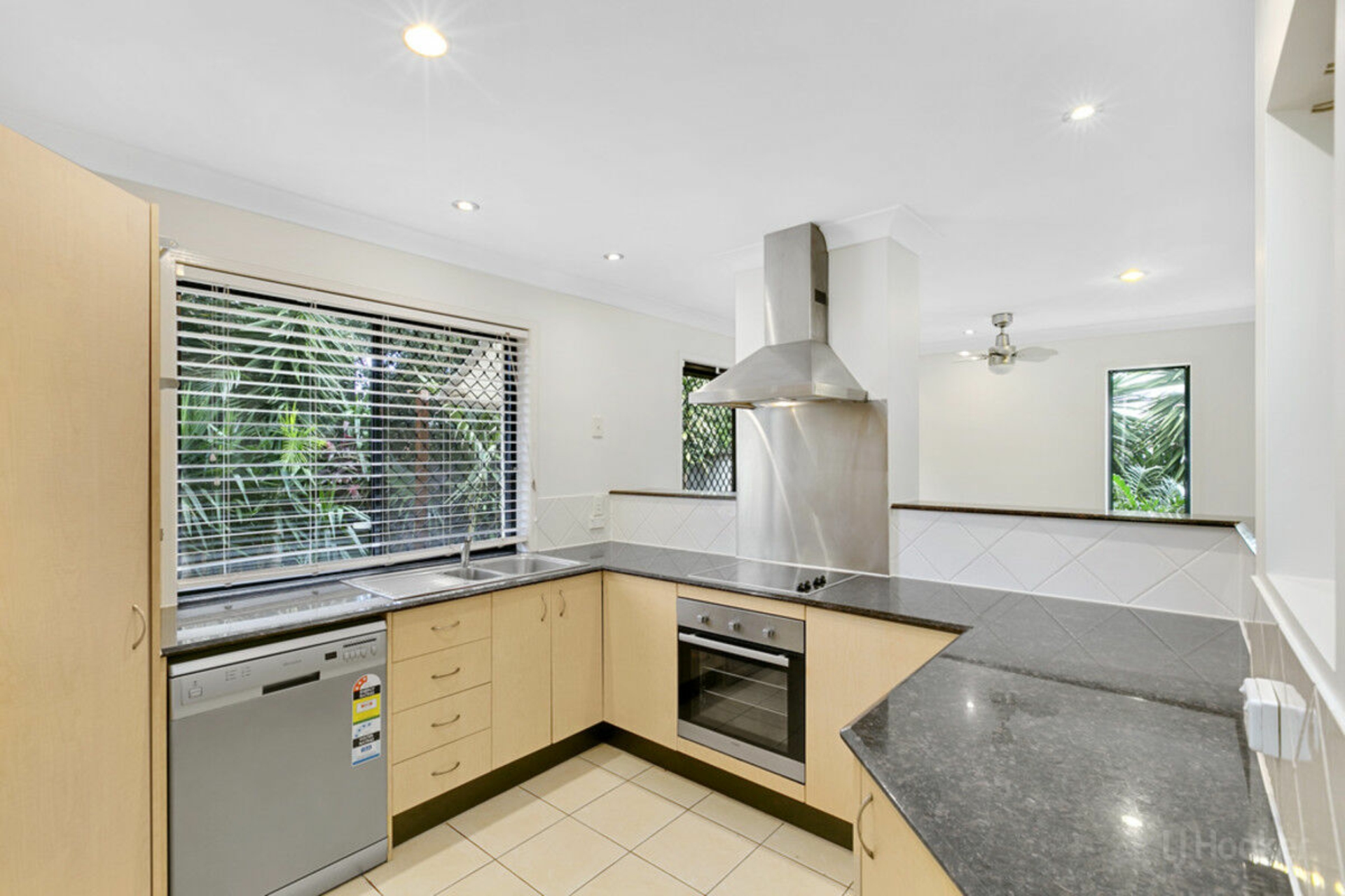 2/58 Ward Street, SOUTHPORT