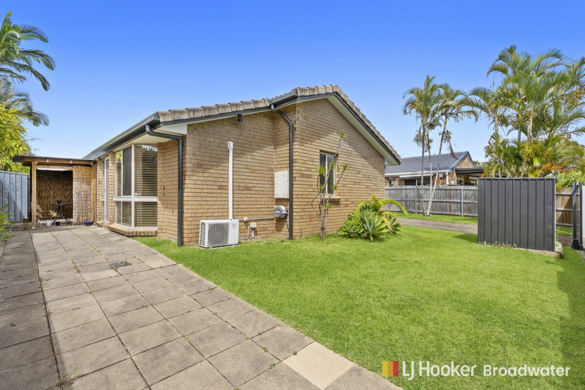 1/9 Stephanie Court, LABRADOR