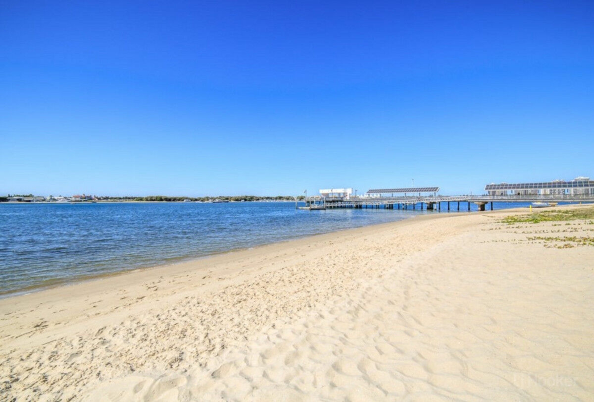 2/209 scarborough Street, SOUTHPORT