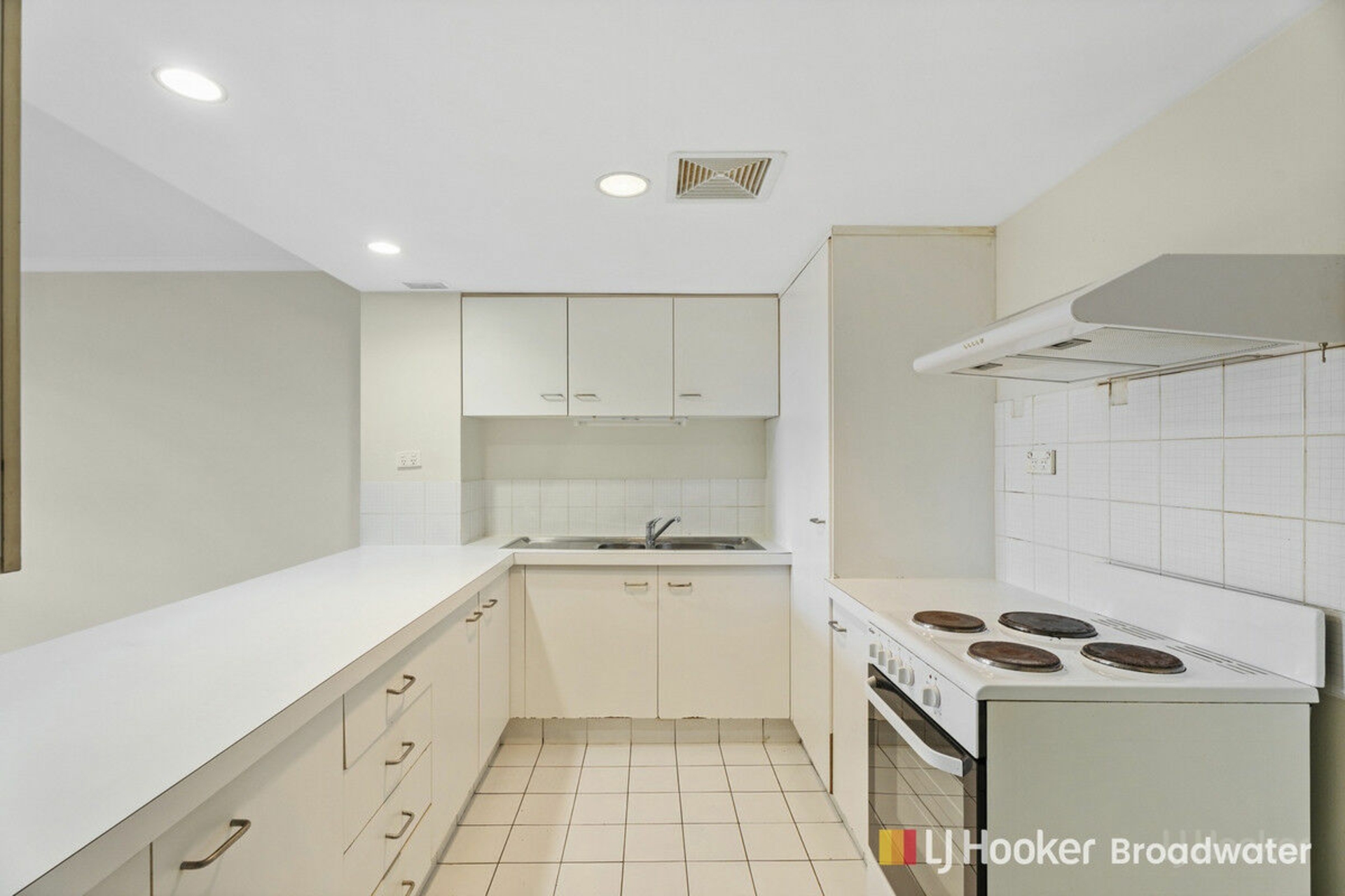 2/79 Government Road, LABRADOR