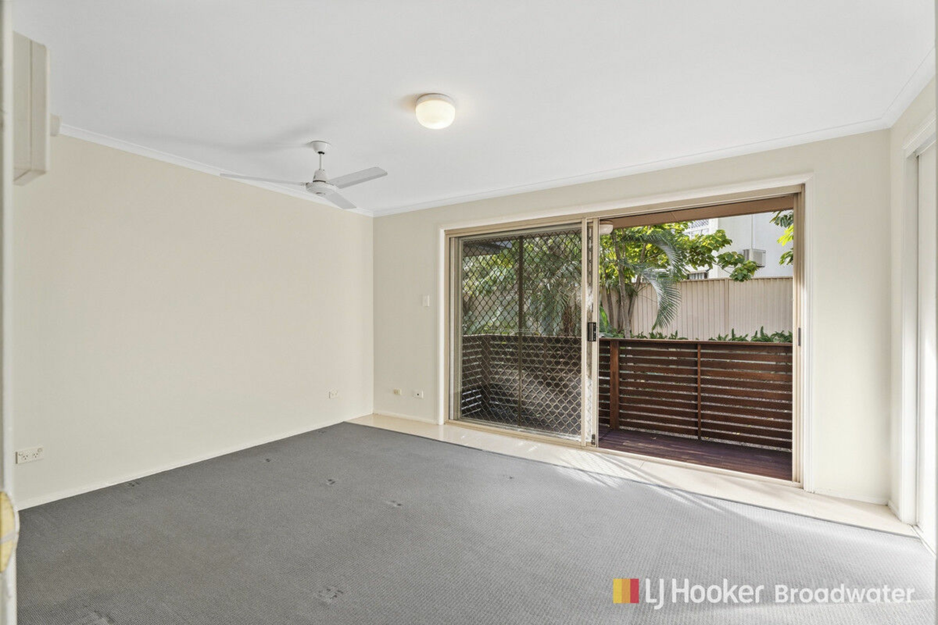2/79 Government Road, LABRADOR
