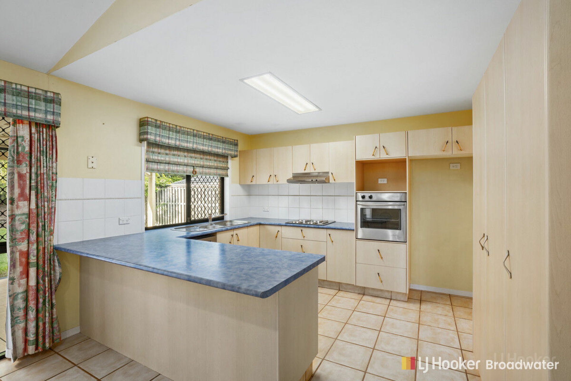 33 Santa Isobel Boulevard, PACIFIC PINES