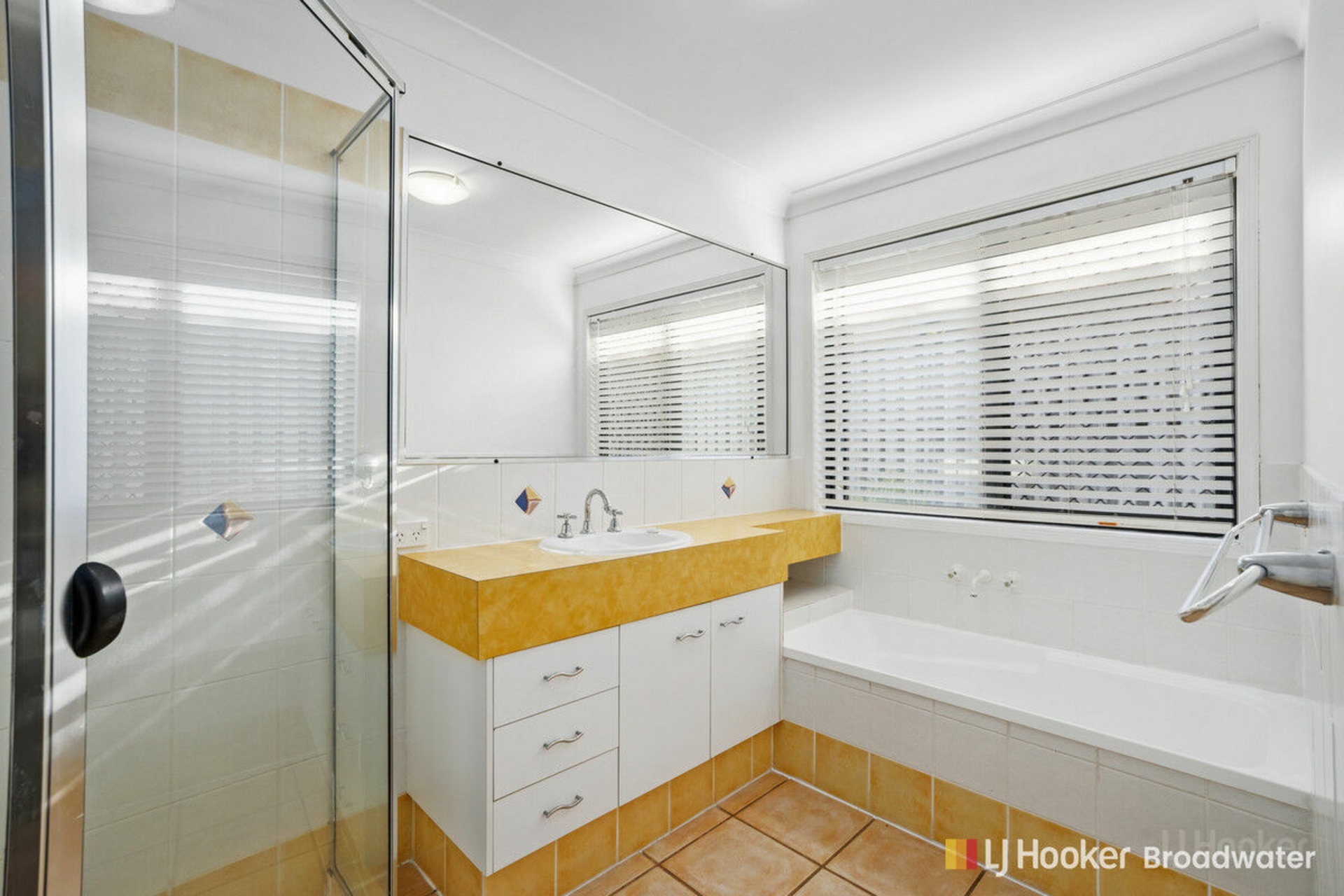 33 Santa Isobel Boulevard, PACIFIC PINES